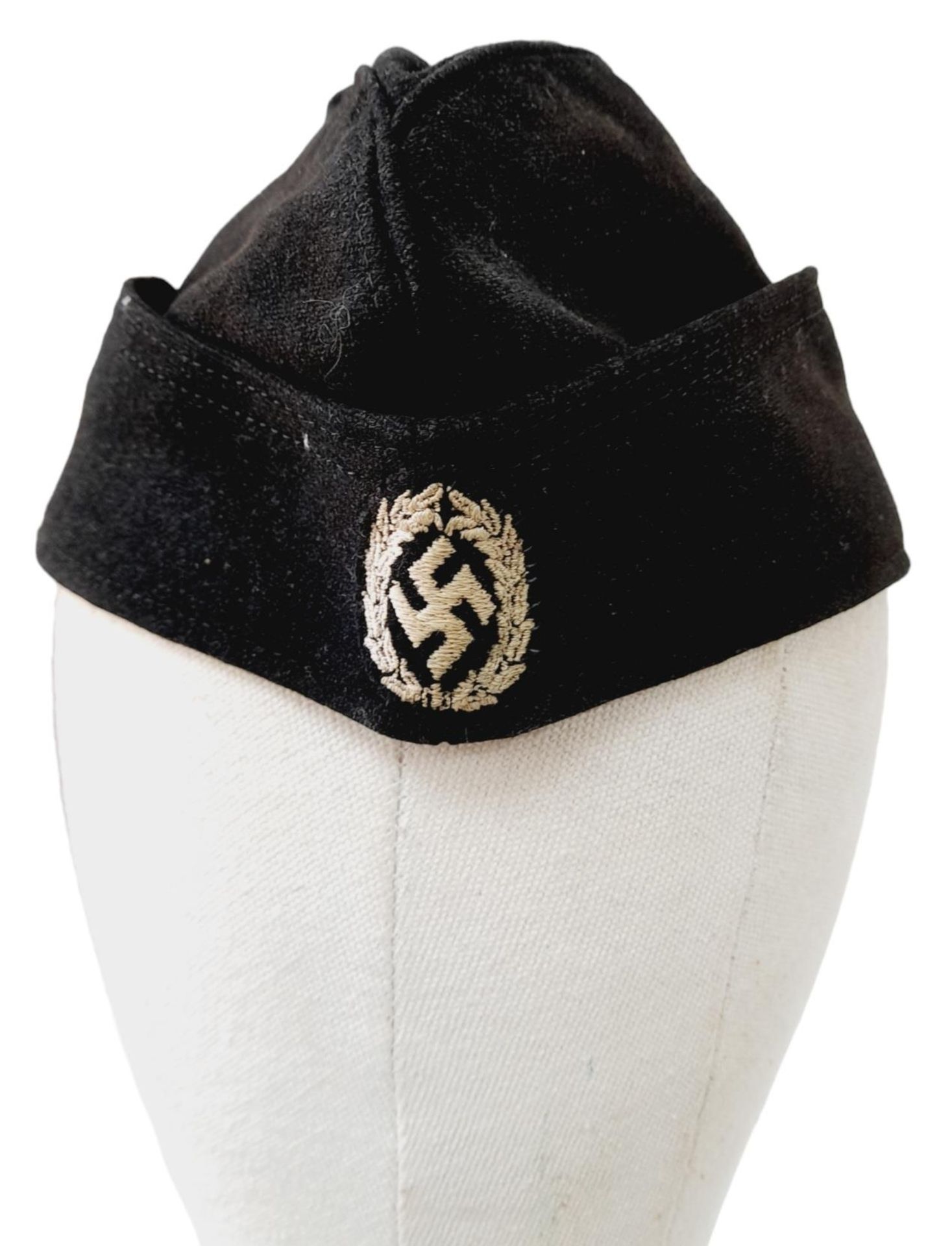 3rd Reich Schutzmannschaft Side Cap. Worn by the notorious Ukrainian Auxiliary Police. - Image 2 of 6