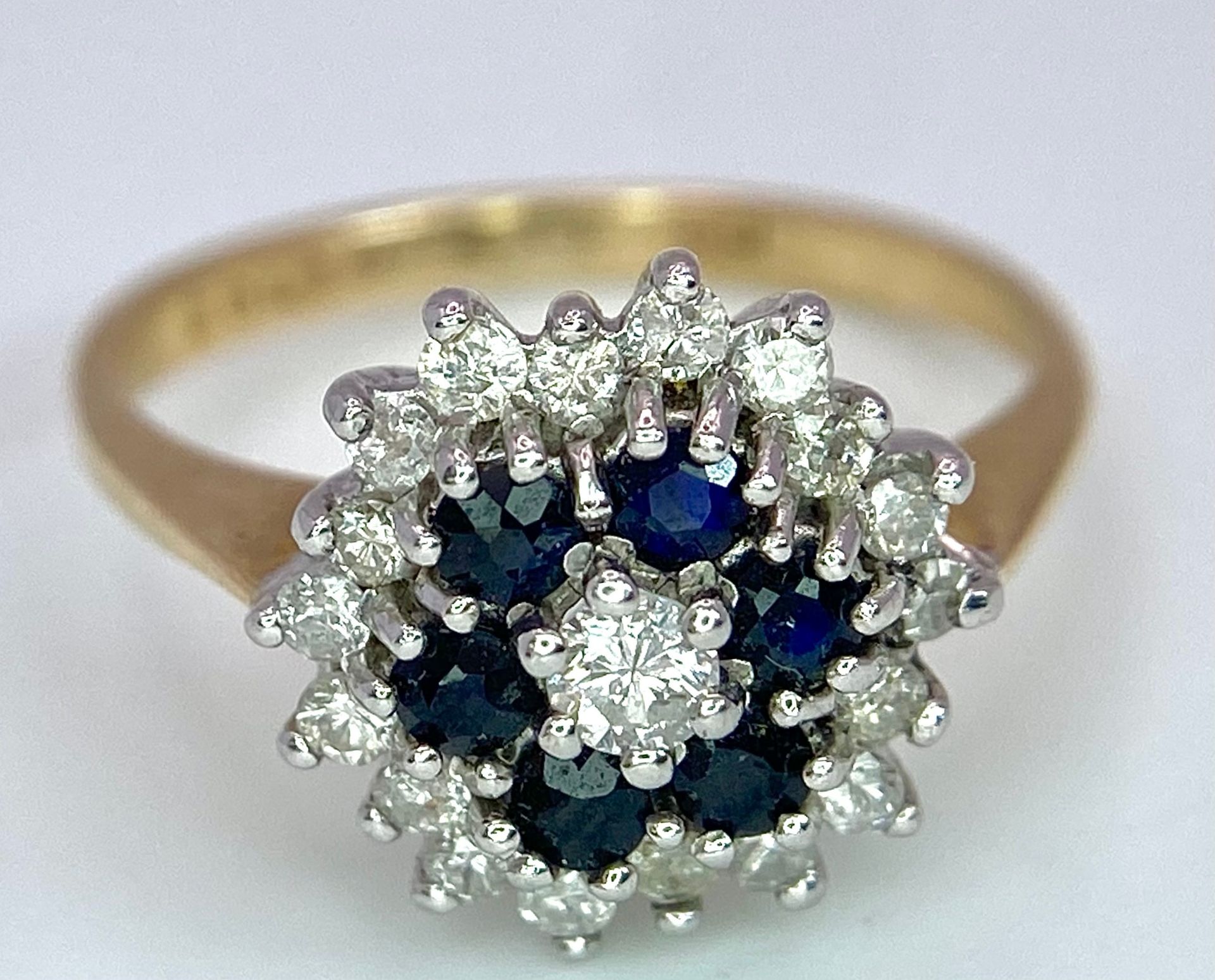 A 9K YELLOW GOLD DIAMOND & SAPPHIRE CLUSTER RING 2.5G SIZE J SPAS 9019 - Image 4 of 7