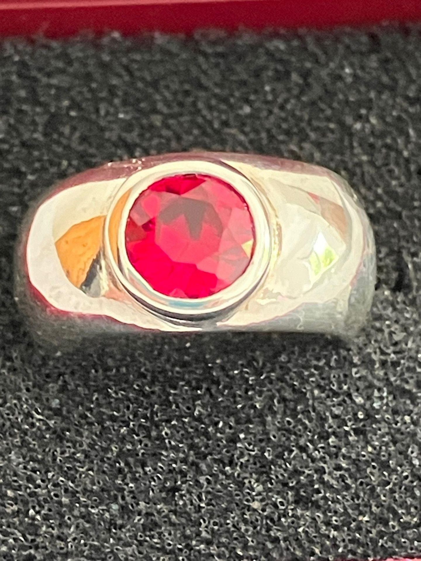SILVER and RUBY RING, consisting a 1.5 carat Round Cut Ruby mounted to top of a Wide Silver Band. - Bild 3 aus 3