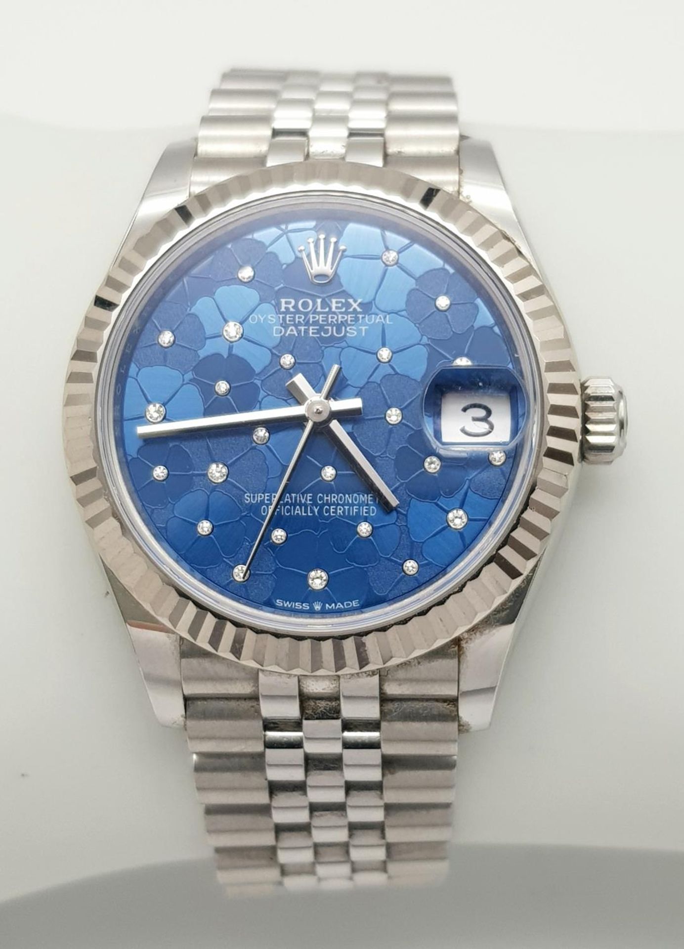 A Beautiful Rolex Datejust Blue Floral Motif (with diamonds) Ladies Watch. Stainless steel - Image 2 of 10