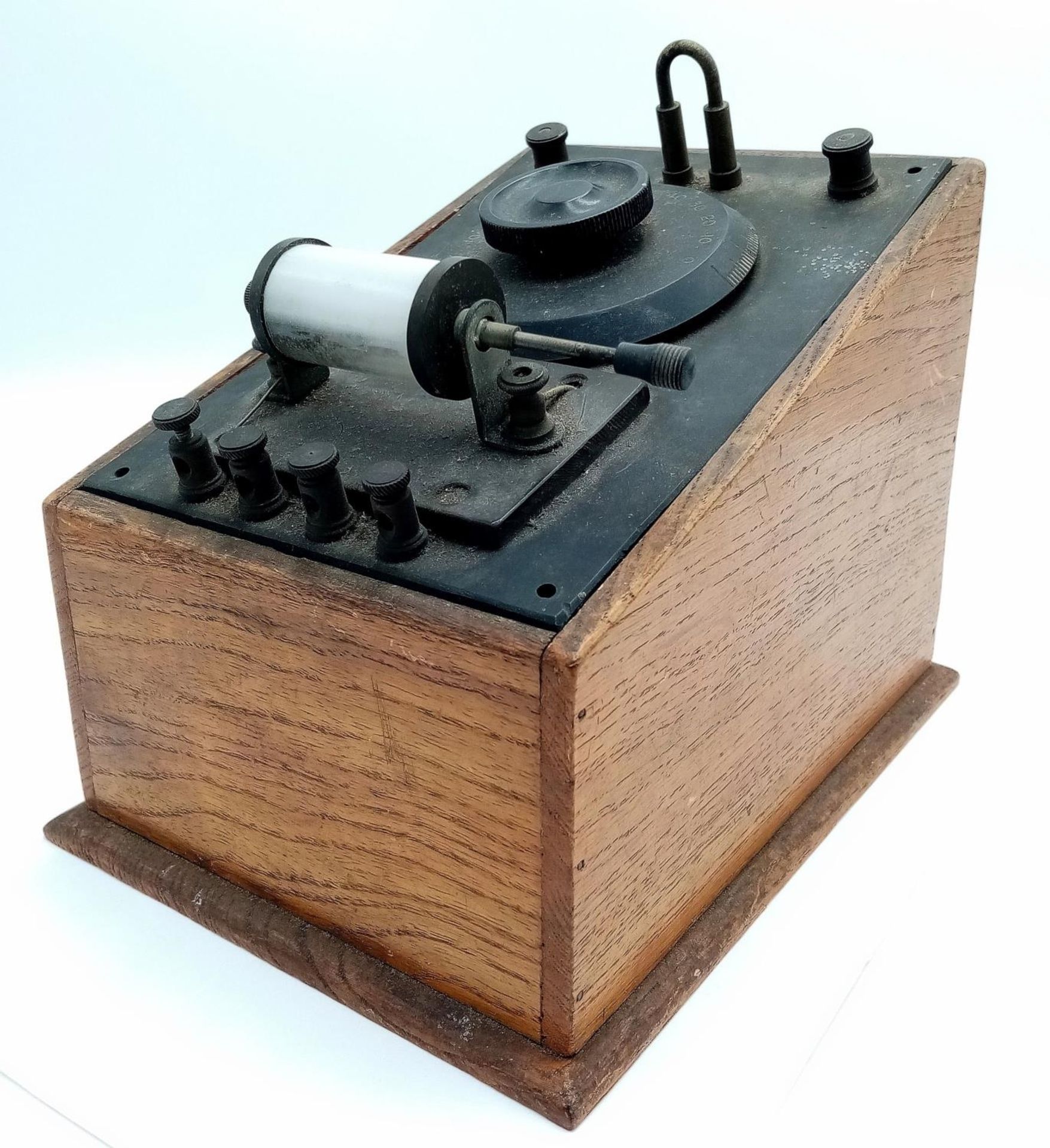 An Early 1920s Crystal Radio. 14cm x 18cm.