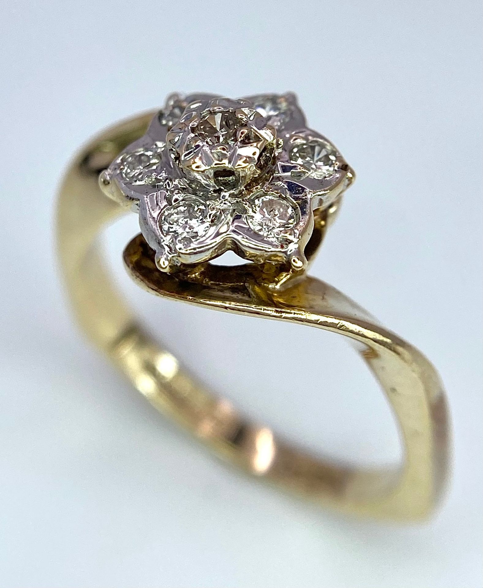 A 9K YELLOW GOLD DIAMOND FANCY VINTAGE CLUSTER RING. Size L, 2.7g total weight. Ref: SC 9008 - Image 2 of 7