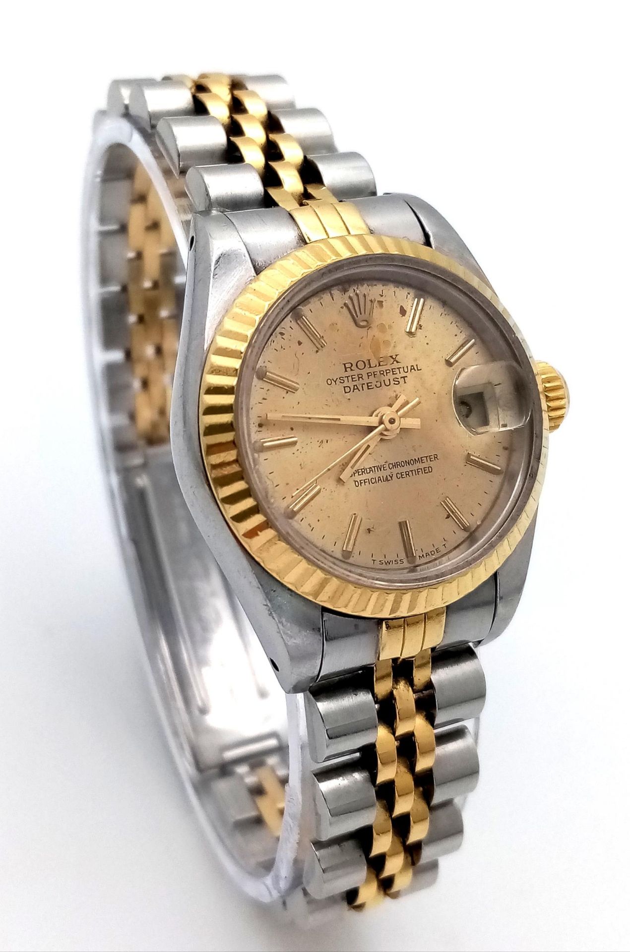 A Bi-Metal Rolex Oyster Perpetual Datejust Ladies Watch. 18K gold bracelet and case - 26mm. NOTE: - Image 3 of 9