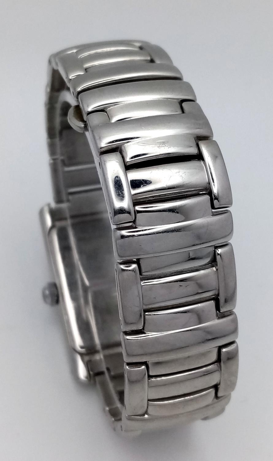 A Maurice Lacroix Quartz Unisex Watch. Stainless steel bracelet and rectangular case - 25mm. Blue - Image 5 of 6