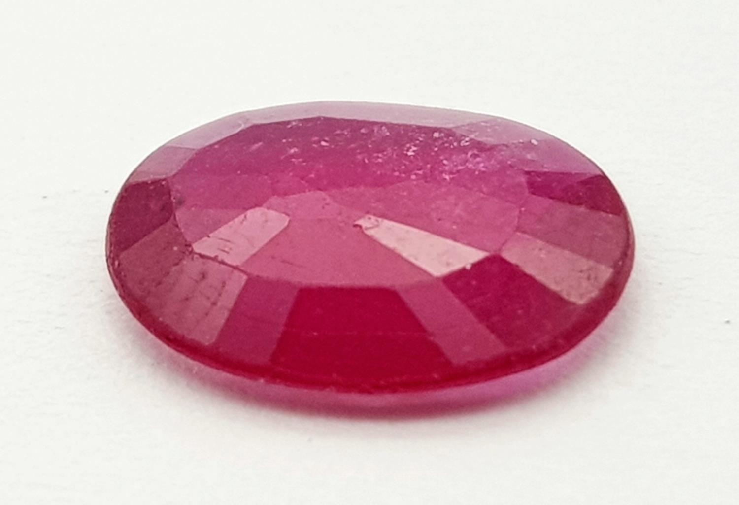 A 1.66ct Natural Ruby Gemstone - GFCO Swiss Certified. - Image 2 of 5