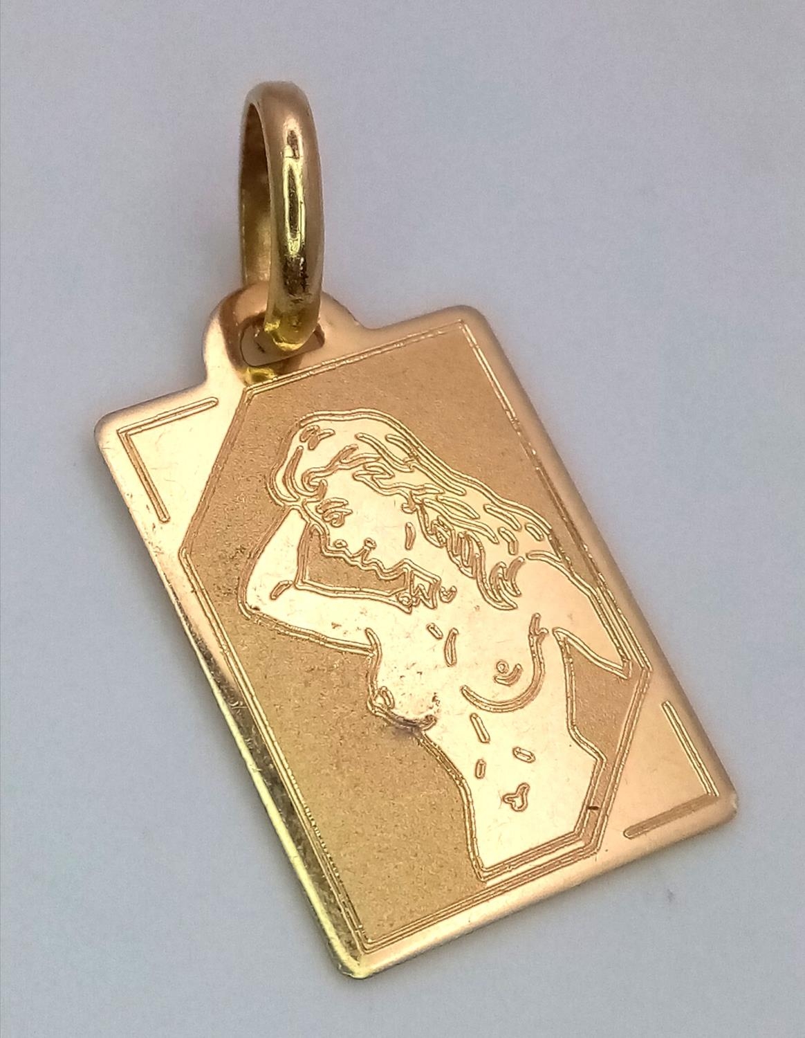 An 18K Yellow Gold Erotic Pendant. 2,5cm. 1.7g - Image 2 of 4