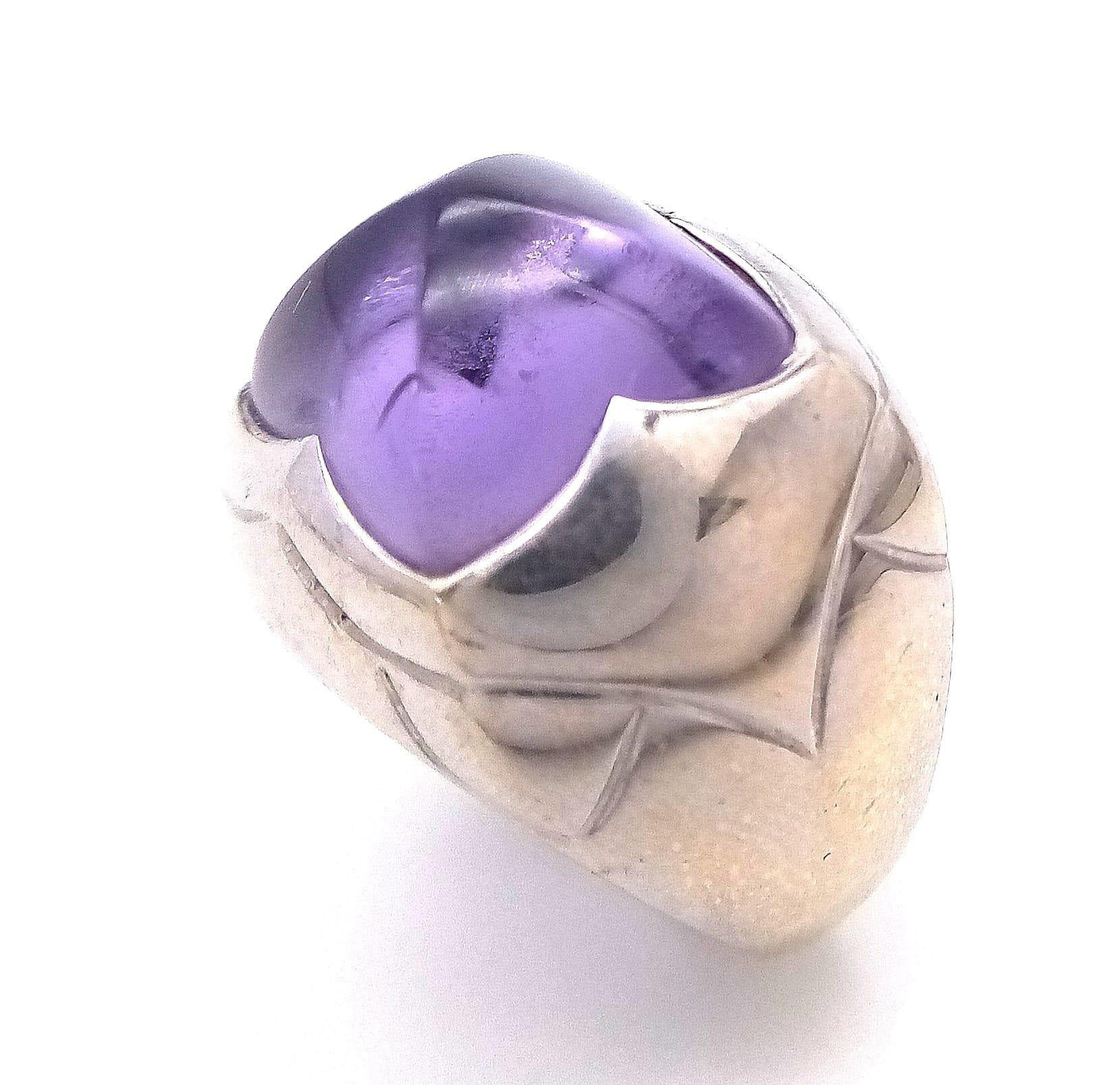 An 18K White Gold Bulgari Amethyst Pyramid Ring. Size K. 16.41g total weight. Ref: 016531 - Image 2 of 7