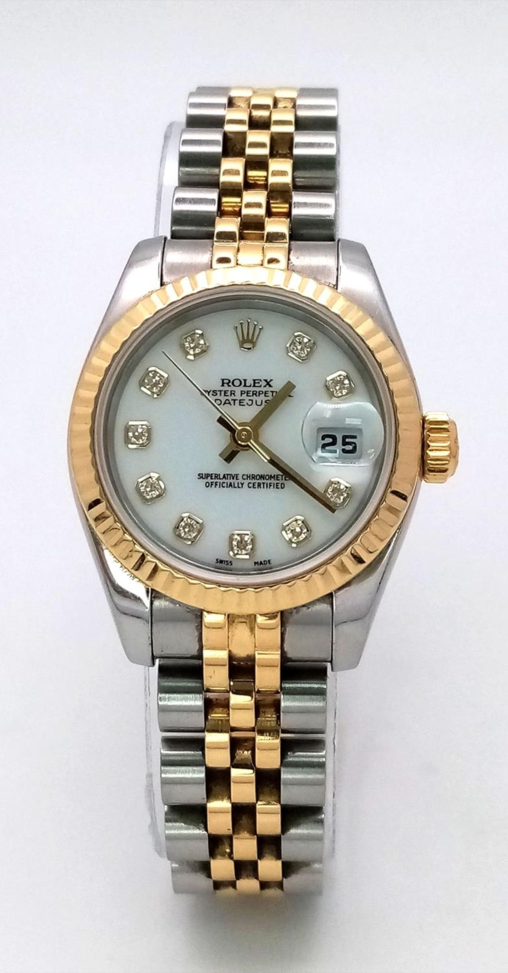 A Rolex Oyster Perpetual Datejust, Diamond Bi-Metal Ladies Watch. 18k gold and stainless steel - Bild 2 aus 9