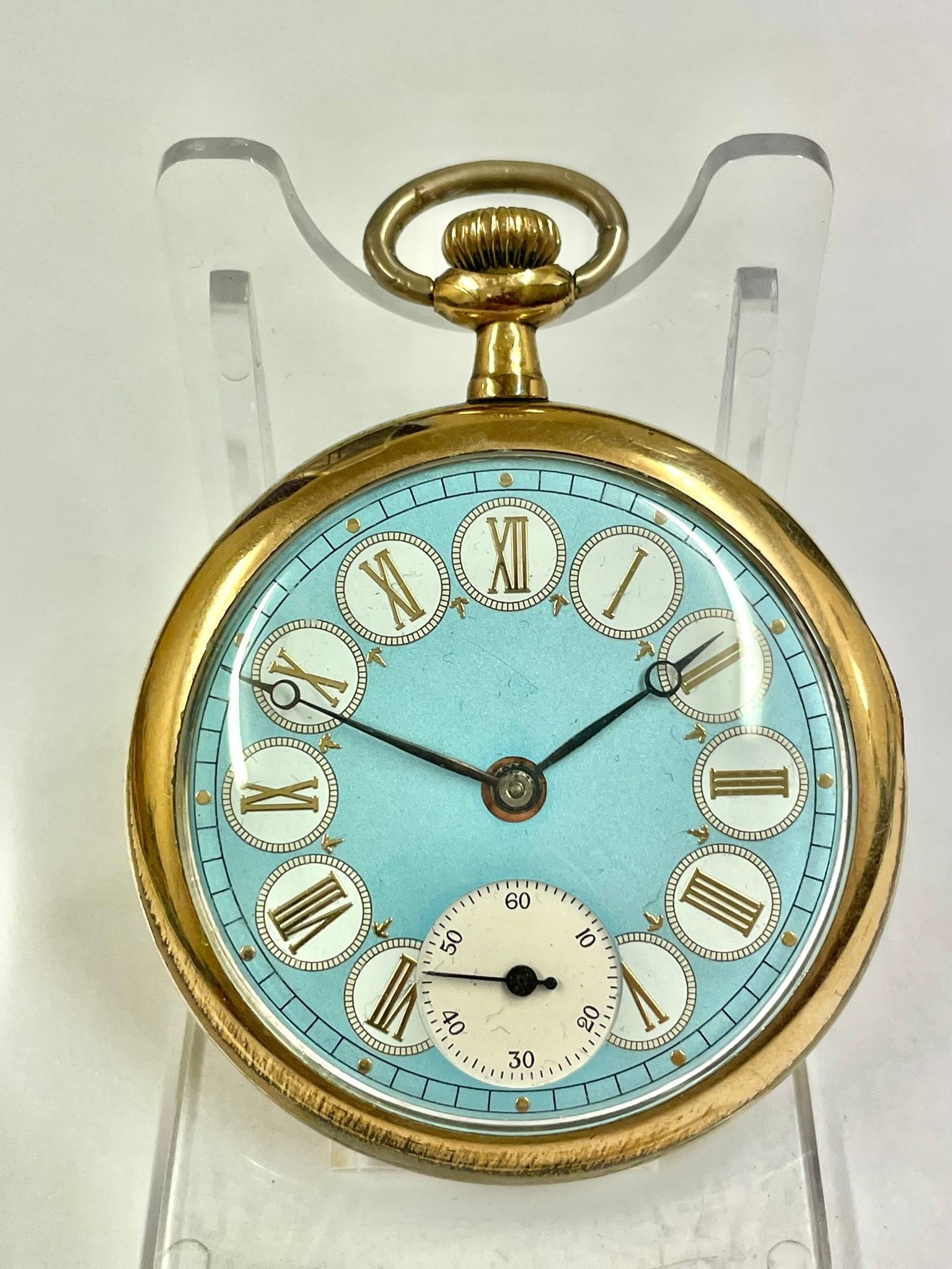 A Vintage gents pocket watch. In working order.