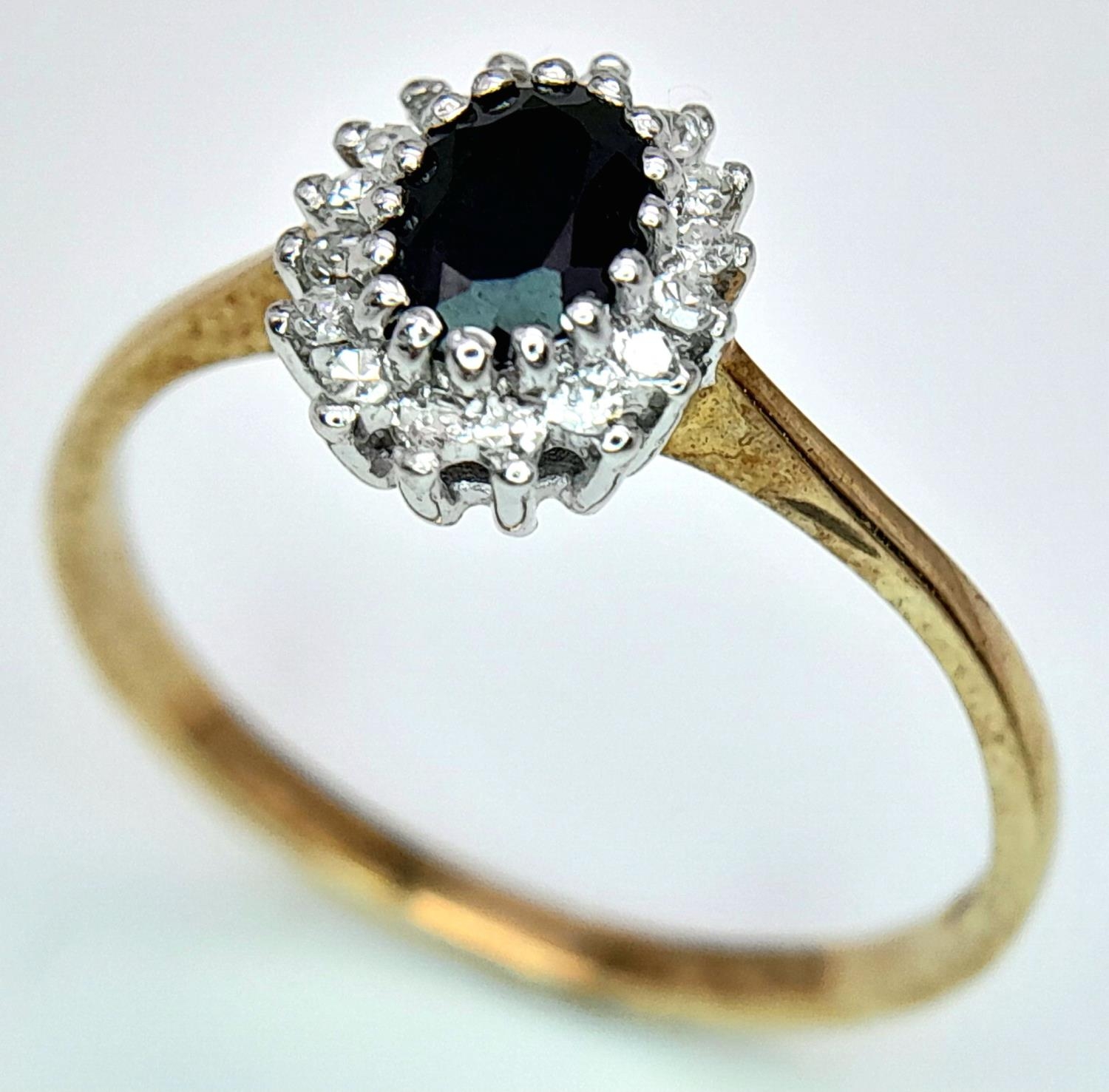 A 9K YELLOW GOLD DIAMOND & SAPPHIRE CLUSTER RING 1.8G SIZE O. ref: SPAS 9022 - Image 2 of 5