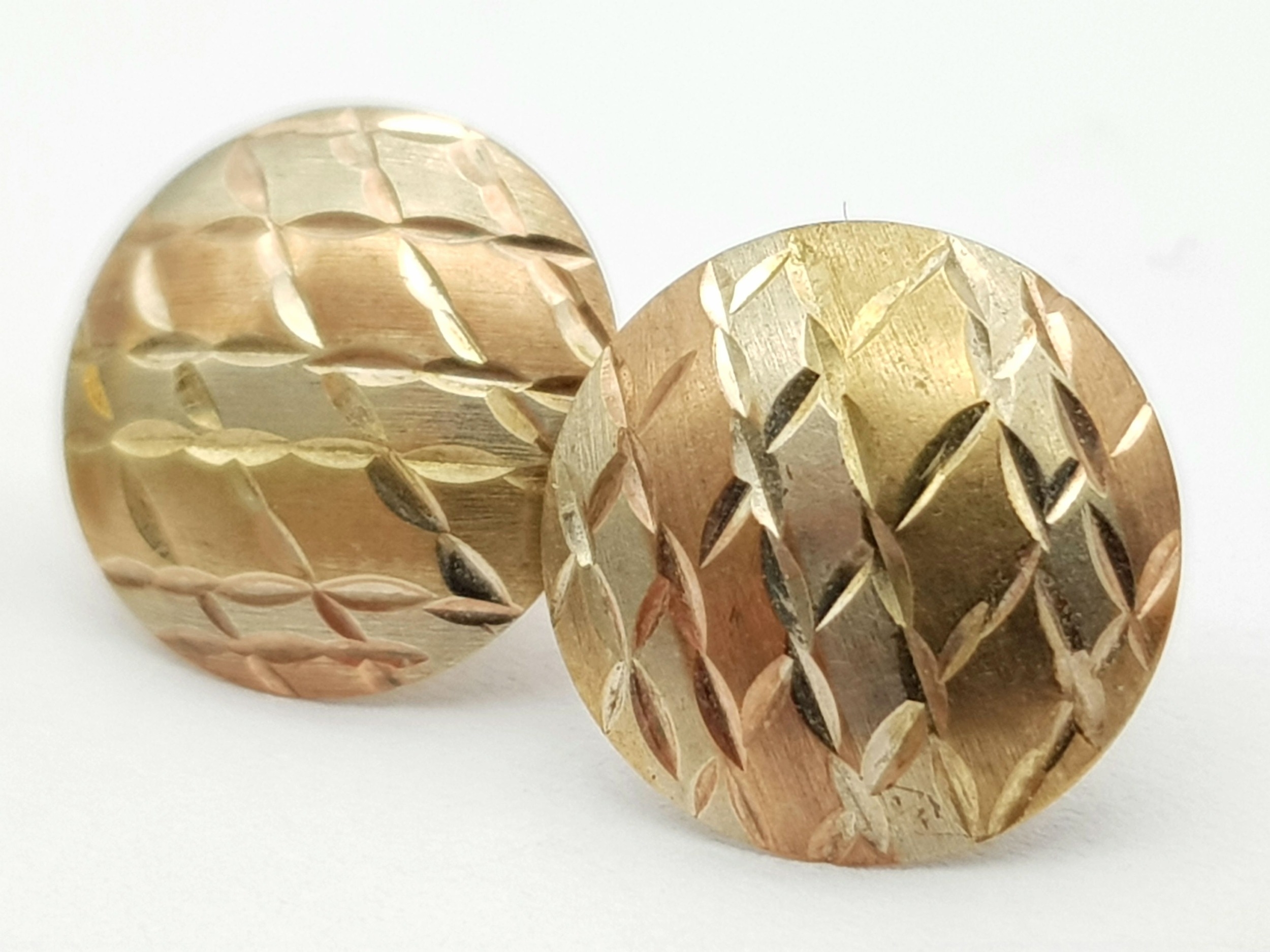 Three pairs of 9 K yellow gold stud earrings, total weight: 2.2 g - Image 3 of 5