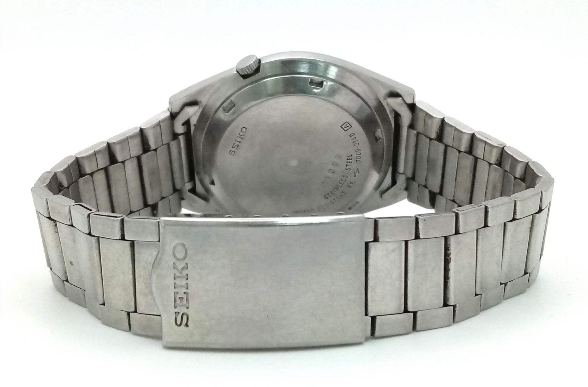 A Vintage Seiko 5 Automatic Gents Watch. Stainless steel bracelet and case - 37mm. Silver tone - Bild 6 aus 7