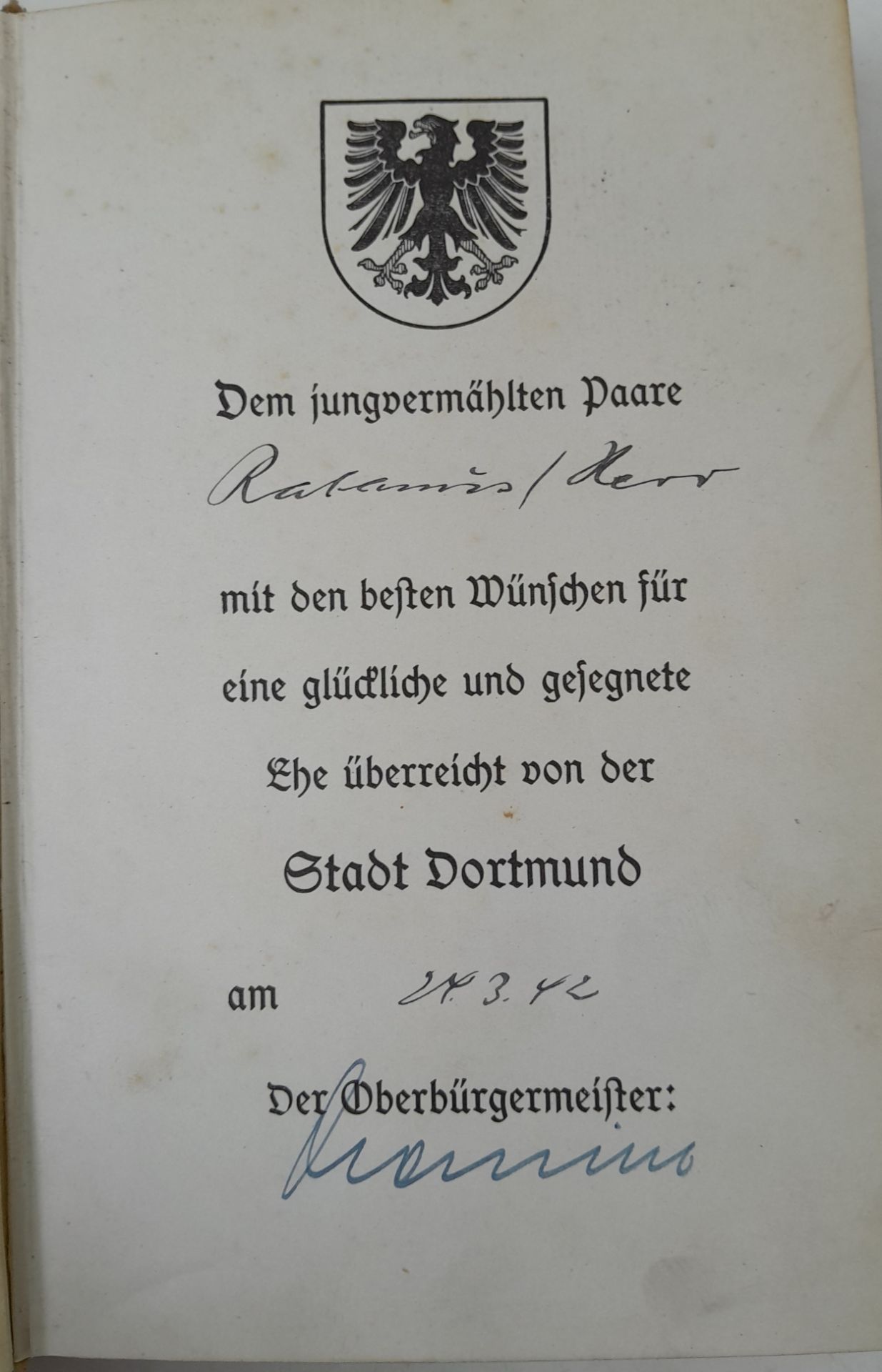 Boxed original 3rd Reich Wedding Edition Mein Kampf. The book is dated 1941 with a hand signed - Image 4 of 10