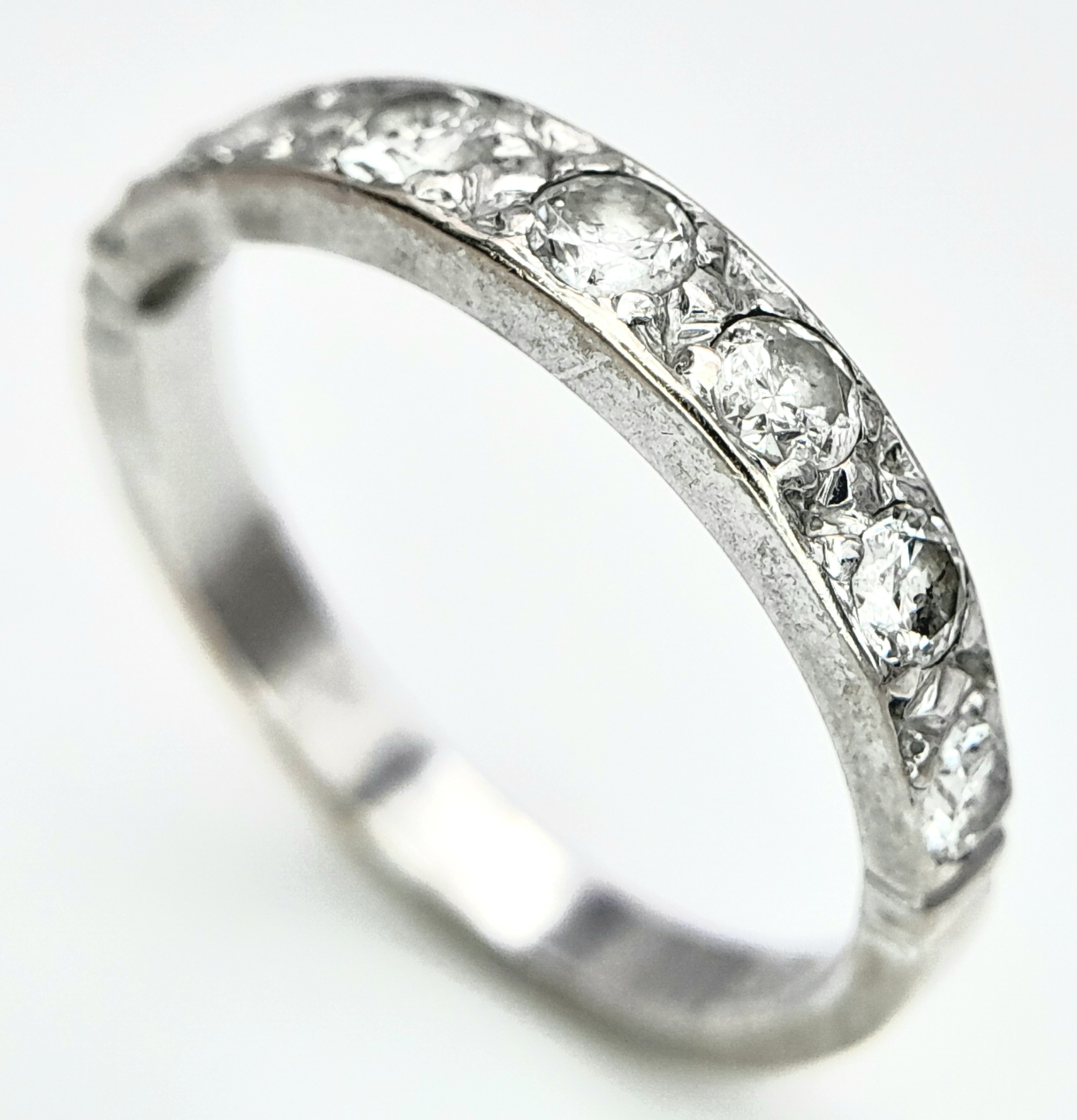 AN 18K WHITE GOLD DIAMOND BAND RING. 0.50CT. 3.2G. SIZE O. - Image 3 of 6