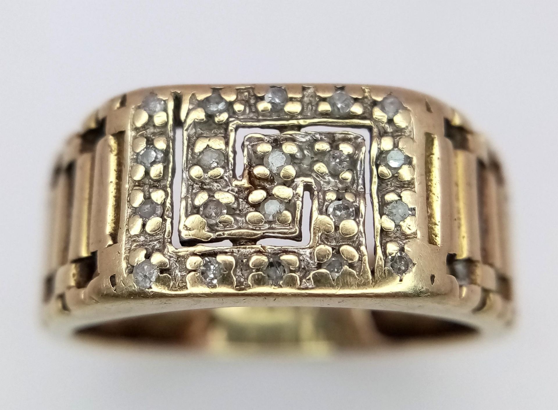 A Vintage 9K Yellow Gold and Diamond Decorative Belt Buckle Gents Ring. Size T. 4.4g total weight. - Image 2 of 5