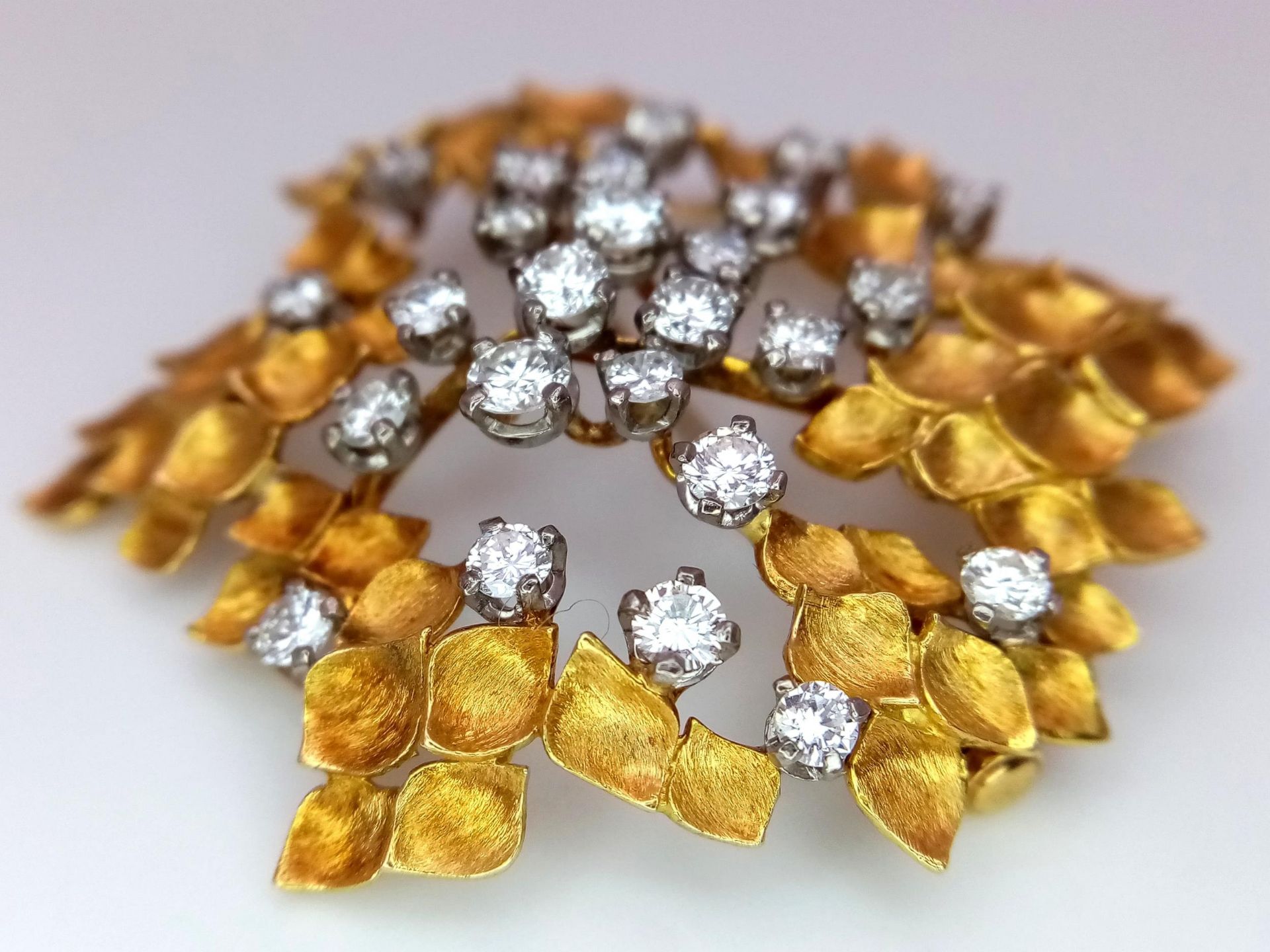 A Magical 18K Yellow Gold and Diamond Brooch. 1.5ctw of brilliant round cut diamonds amongst - Image 3 of 7