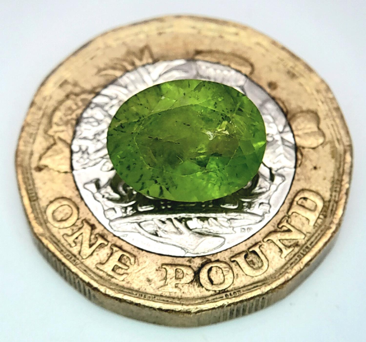 A 3.00ct Pakistan Peridot Gemstone - GFCO Certified. - Image 3 of 4