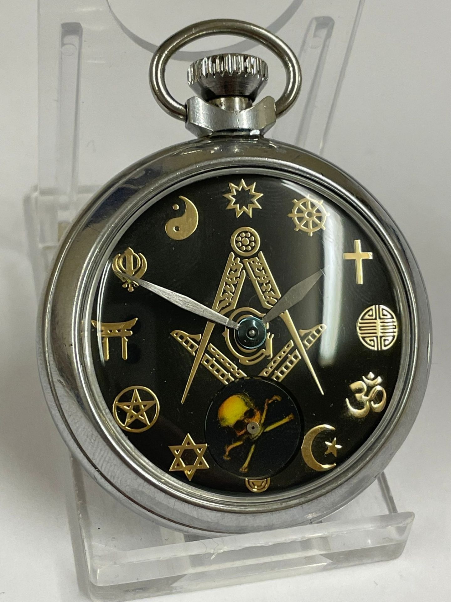 A Vintage Masonic pocket watch automaton ( rotating skull ). In working order. - Image 2 of 2