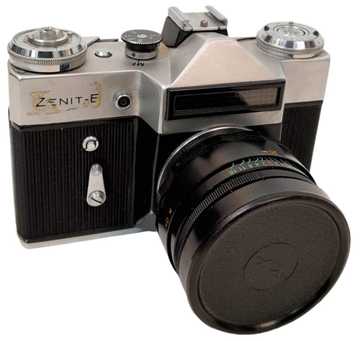 A Selection of Vintage 35mm and Digital Cameras - Please see photos for finer details. A/F. - Image 3 of 7