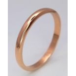 A 18ct Yellow Gold (tested as) Wedding Band Ring, size S1/2, 2.8g total weight. ref: 1273I