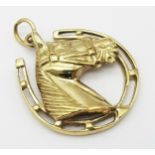 A 9K Yellow Gold Horse and Horse-Shoe Lucky Pendant! Great for a day at the races. 3cm. 3.42g