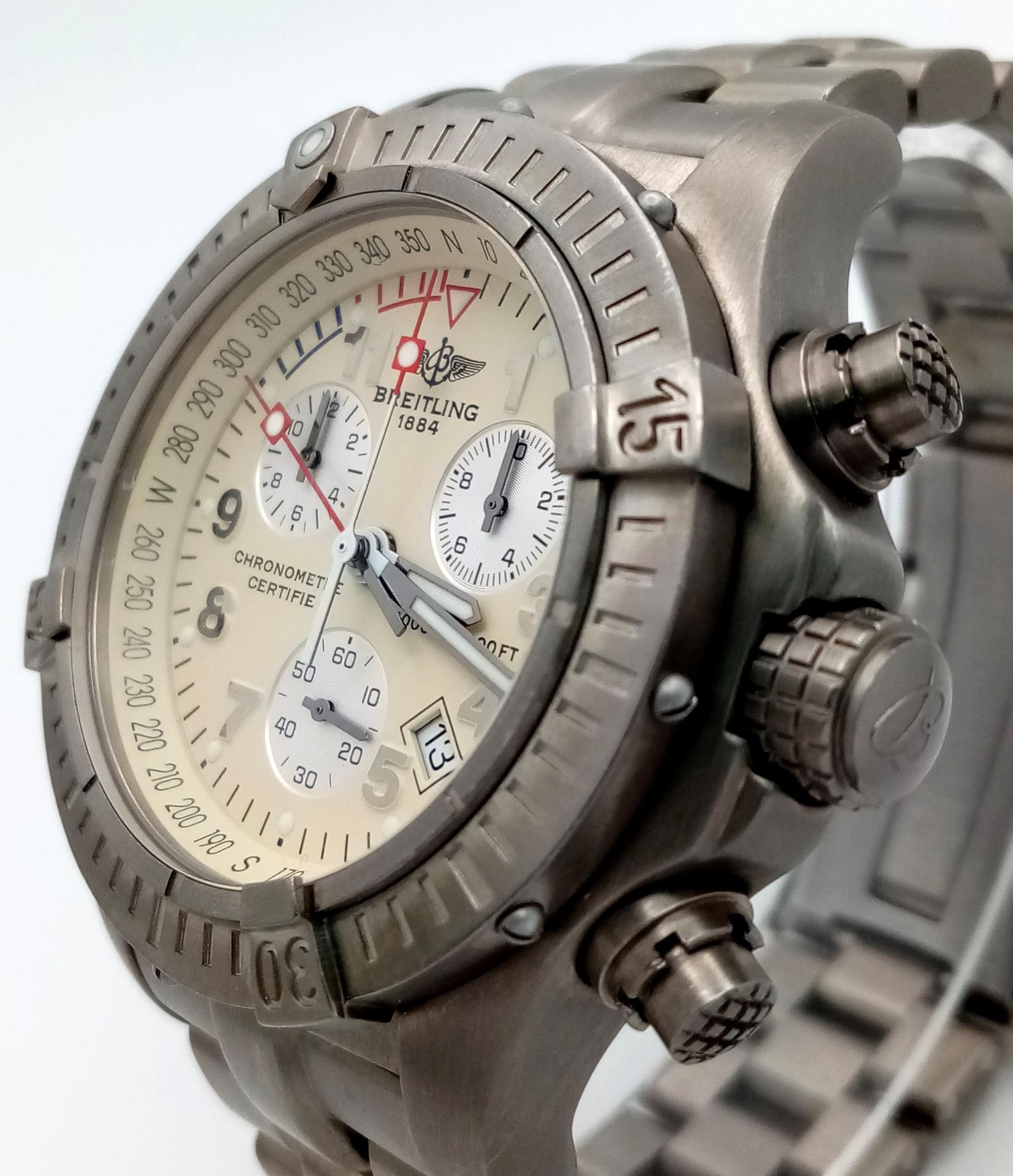 A Breitling Chrono Avenger M1 Quartz Gents Watch. Titanium bracelet and case - 44mm. Cream dial with - Image 3 of 8
