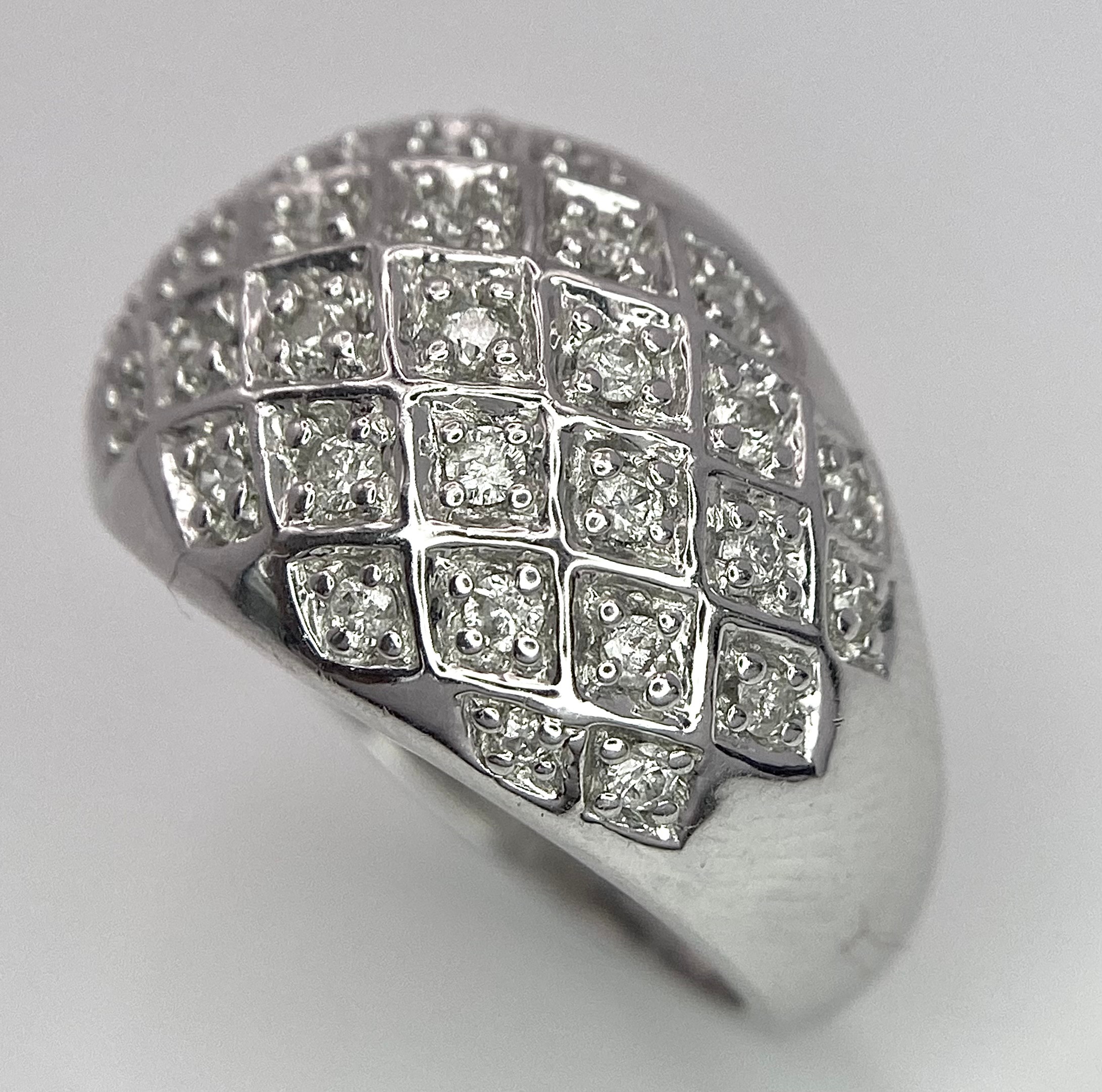 A 9K WHITE GOLD DIAMOND SET BOMBE RING 0.25CT 10.2G SIZE O. SC 9010 - Image 2 of 6