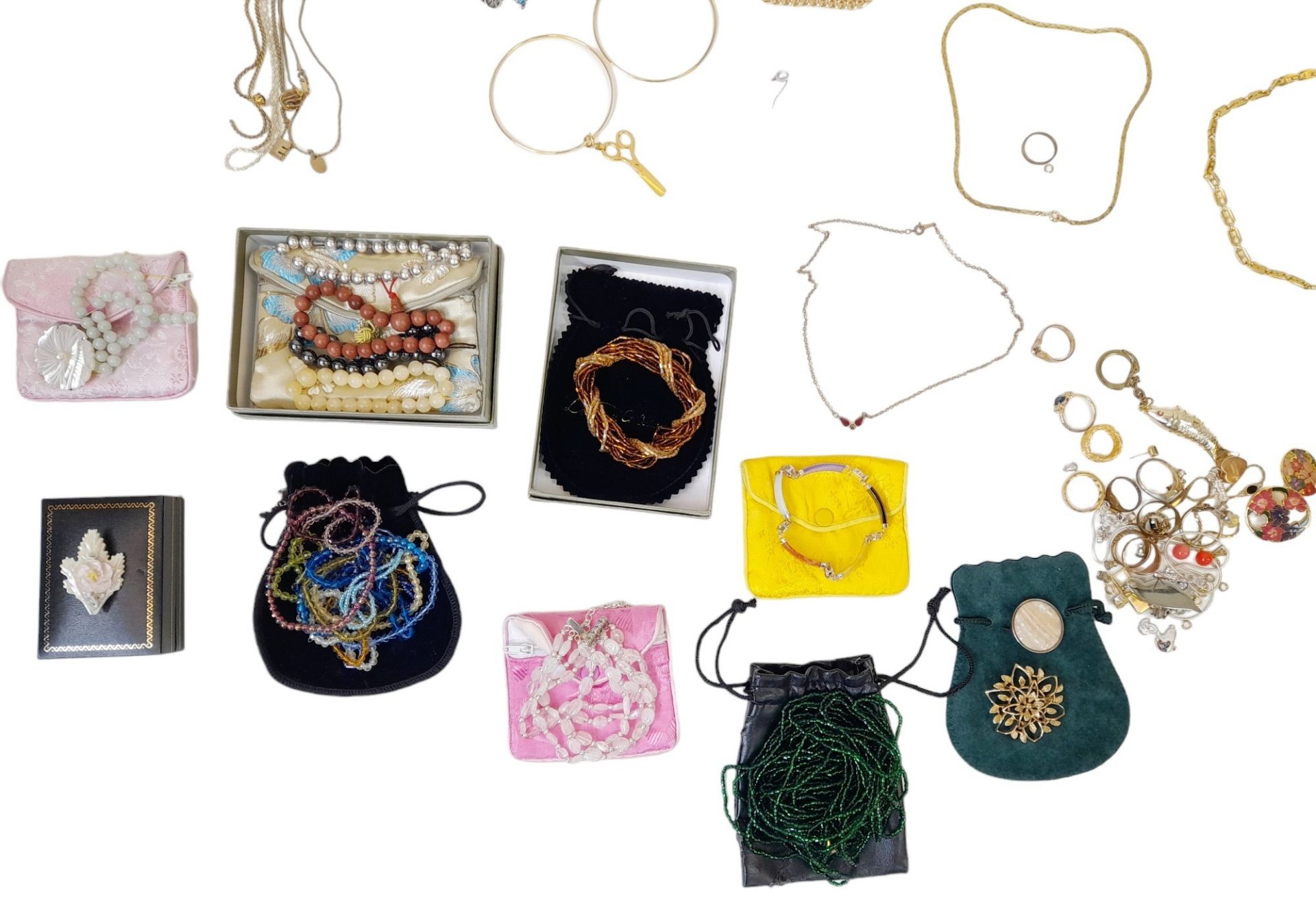 A treasure chest of upmarket costume jewellery, including: Pendants, bracelets, earrings and - Image 3 of 5