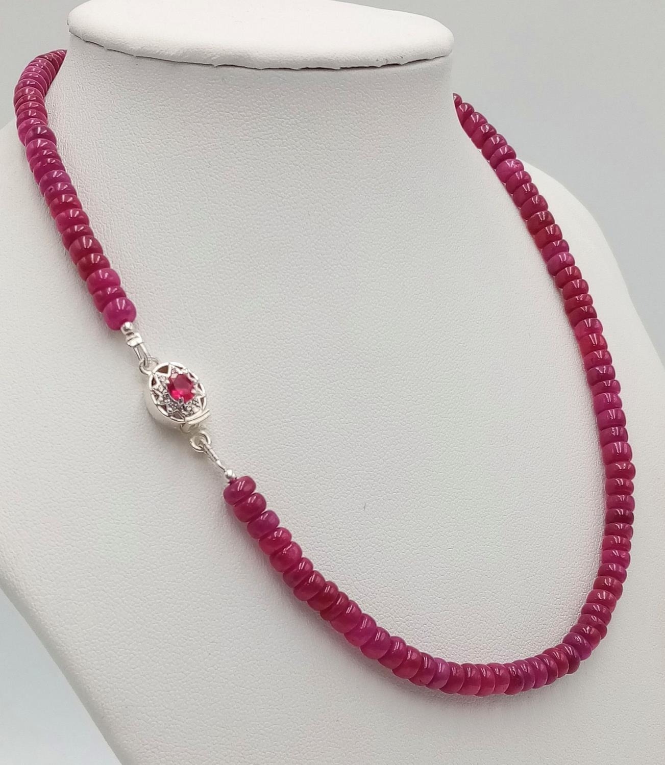 A 150ctw Ruby Rondelle Necklace with Ruby and 925 Silver Clasp. 40cm length. Ref: CD-1274 - Image 2 of 4