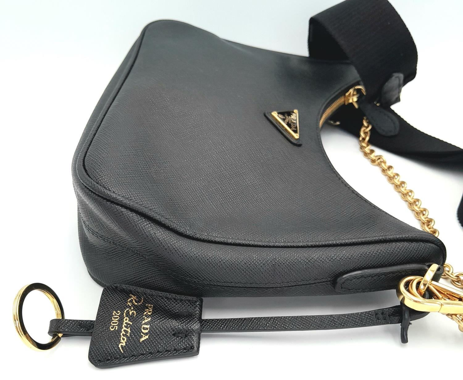 A Prada Black Re-Edition 2005 Bag. Saffiano leather exterior with gold-toned hardware, zip top - Image 4 of 15