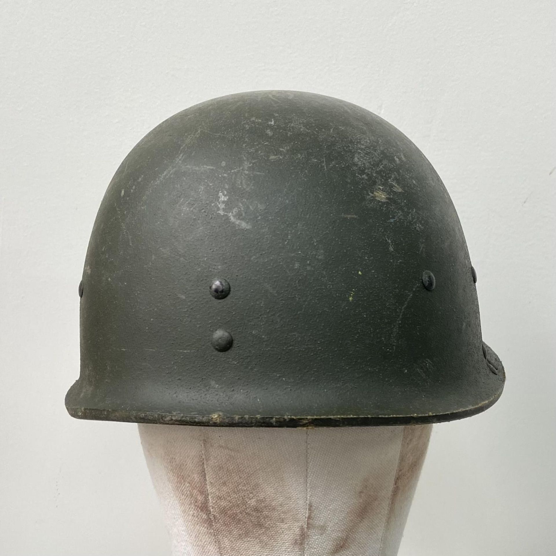 Gulf War 1 Veteran Bring Back Iraqi M80 Helmet. This helmet is in super condition as it never saw - Image 3 of 5
