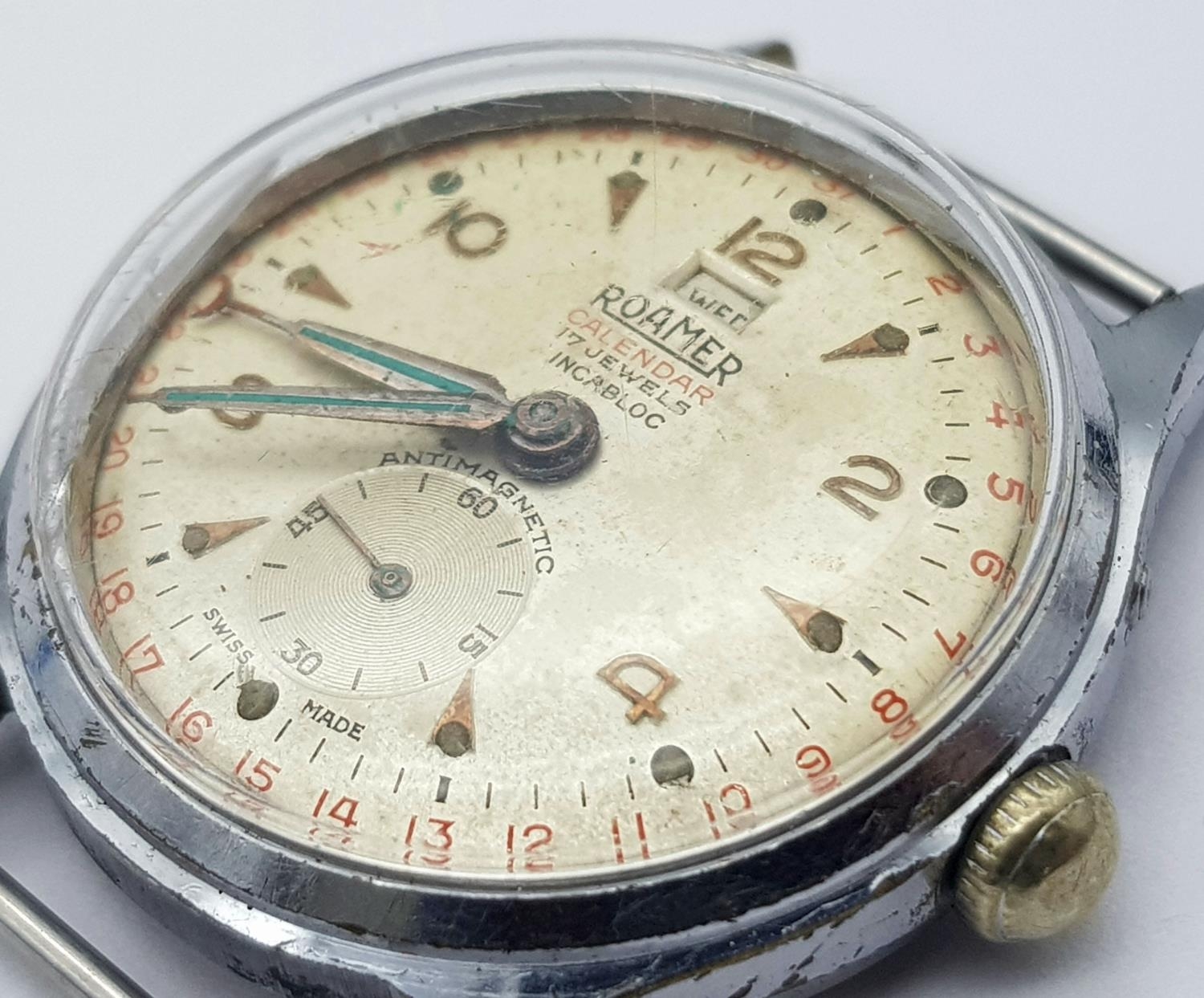 A Vintage Roamer Calendar 17 Jewels Stainless Steel Watch Case -33mm. Patinaed dial with sub dial. - Bild 3 aus 4