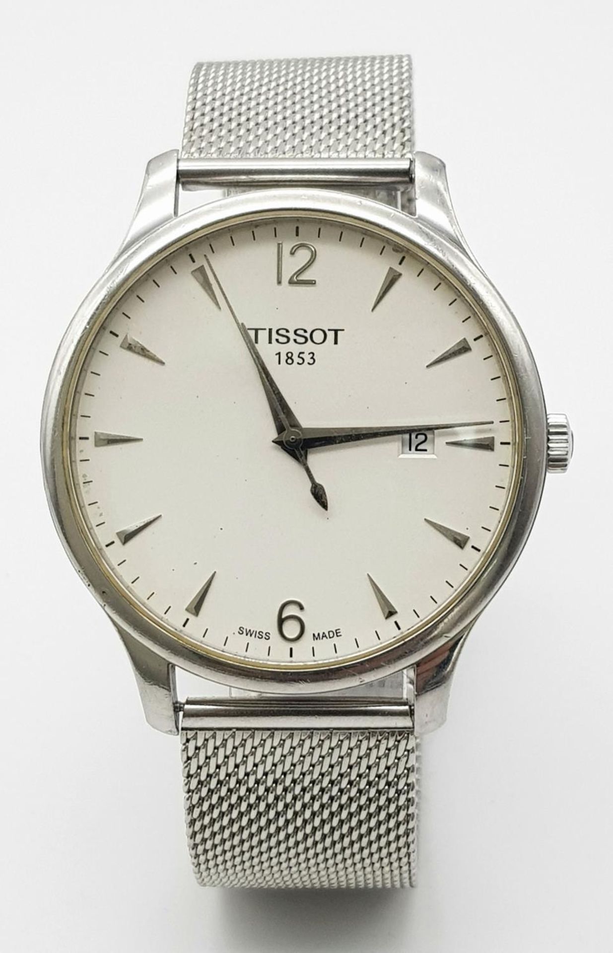 A Large Tissot Quartz Gents Watch. Stainless steel bracelet and case - 42mm. White dial with date - Bild 2 aus 6