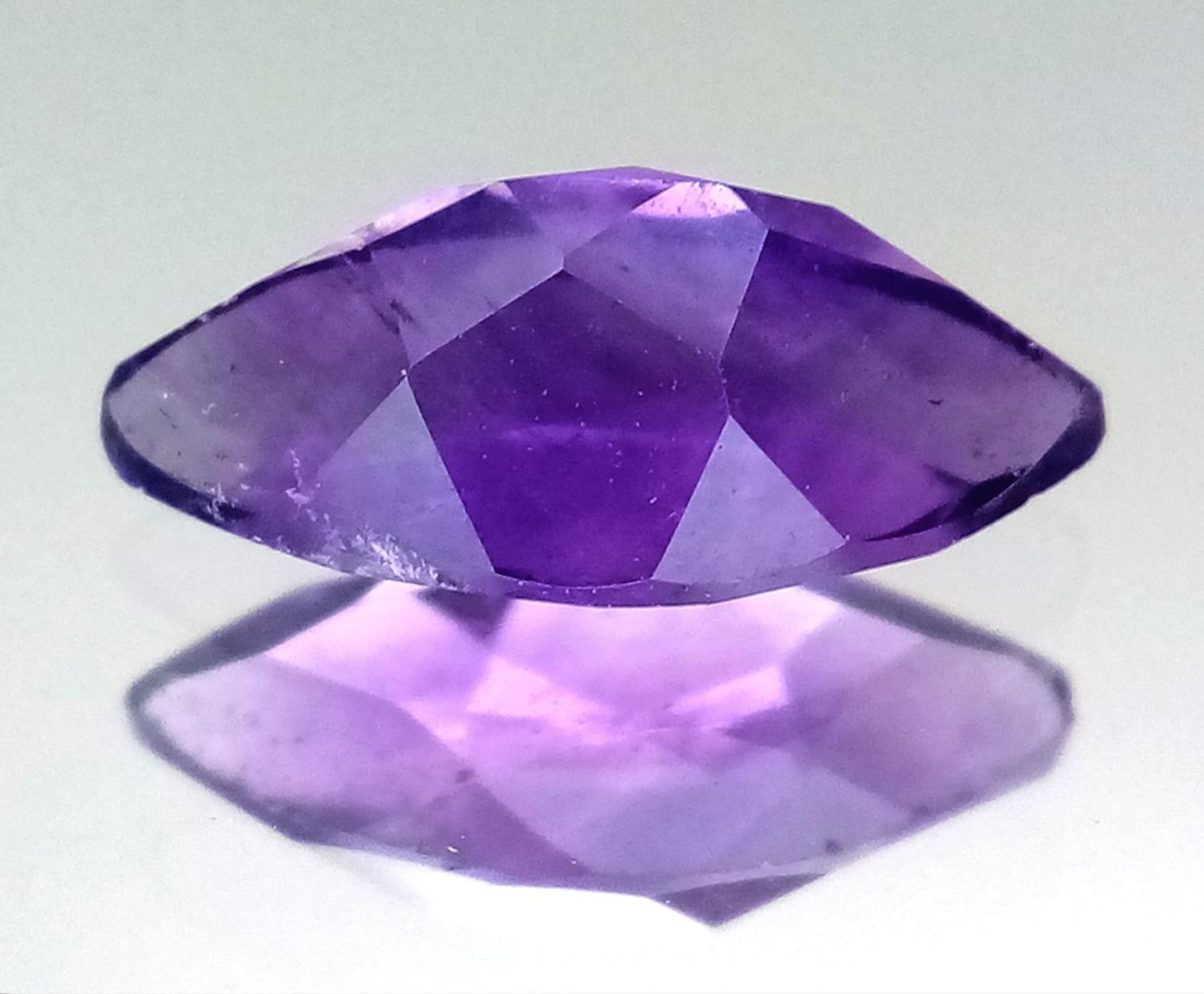 A 2.22ct Amethyst Gemstone - GFCO Swiss Certified. - Image 3 of 4