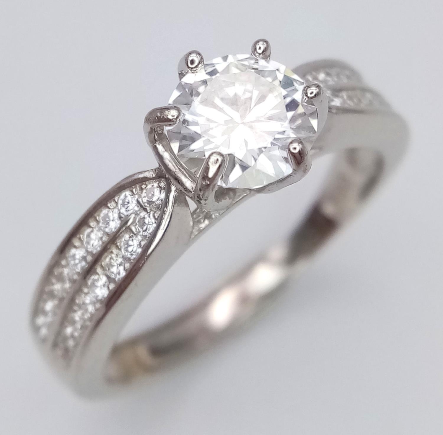 A 1ct Moissanite 925 Silver Ring. Size O. Comes with a GRA certificate. - Image 2 of 5