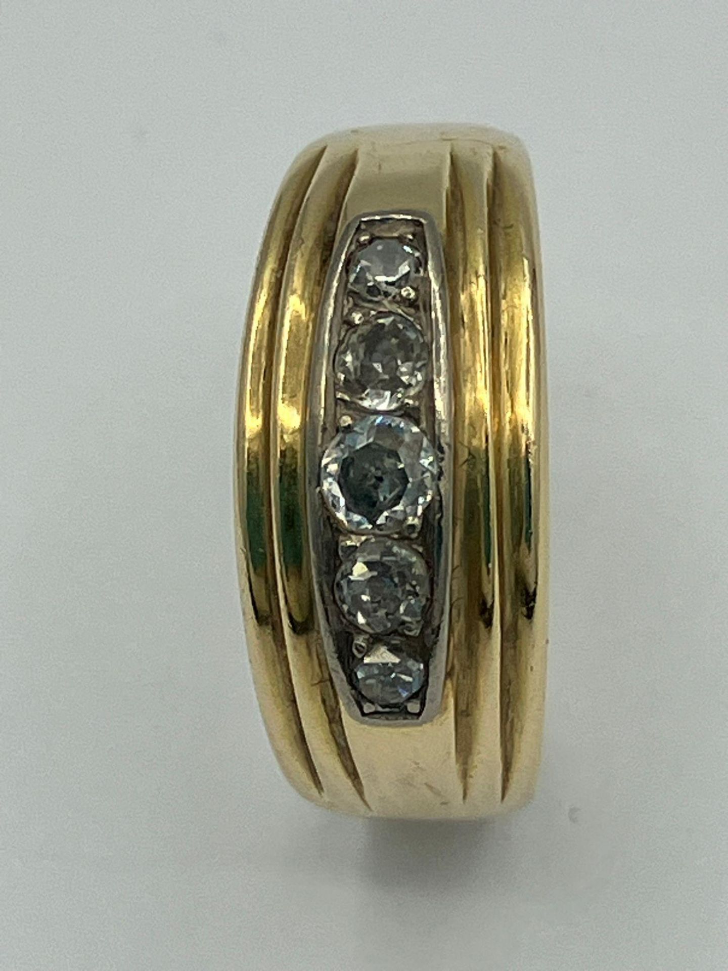 Beautiful 14 carat GOLD RING. Having 5 x GRADUATED DIAMONDS Mounted to top. 6.9 grams. Size P 1/ - Image 2 of 2