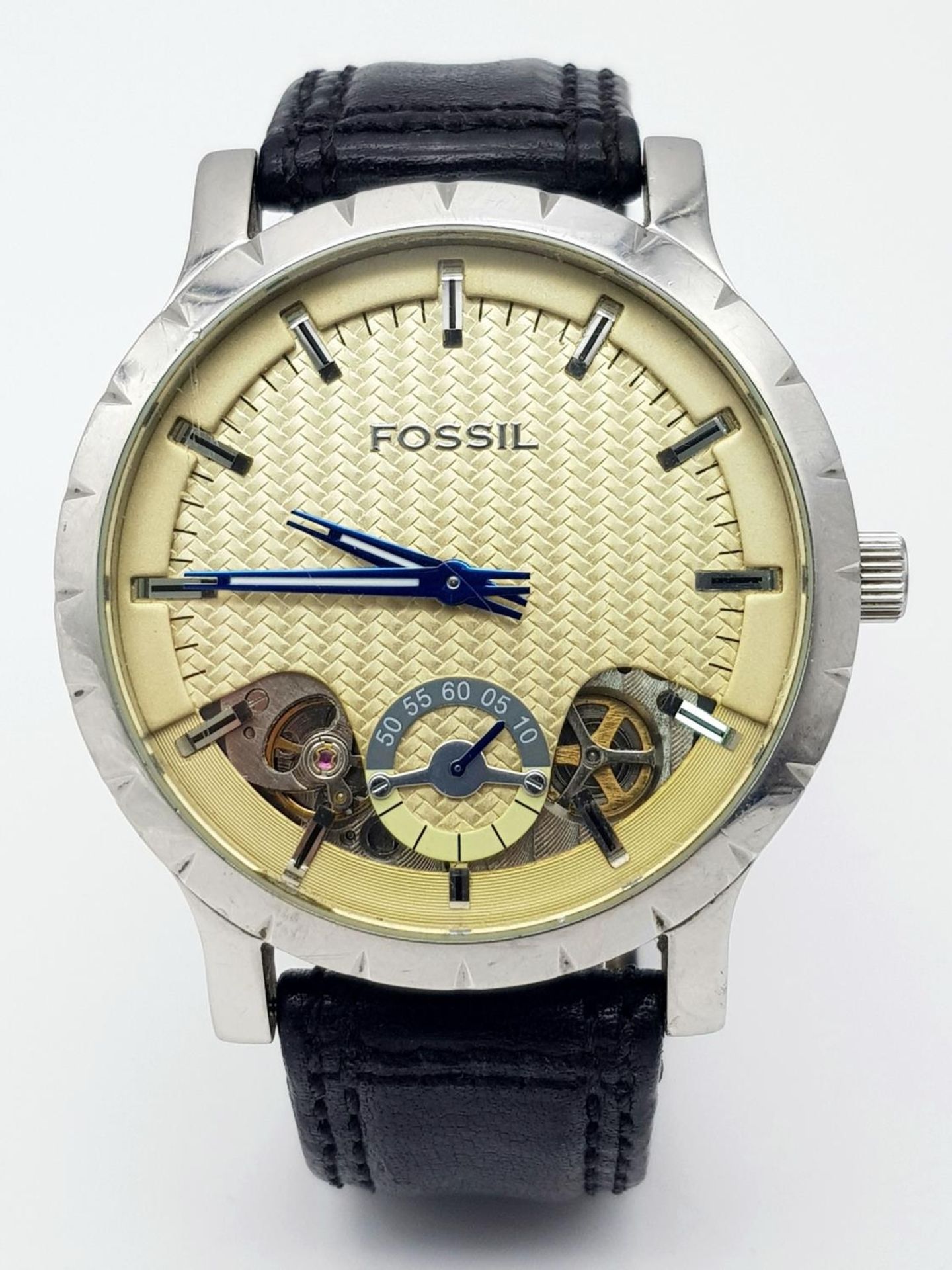 A Large Cased Fossil Automatic Gents Watch. Black leather strap. Stainless steel case - 48mm. Yellow - Image 2 of 5