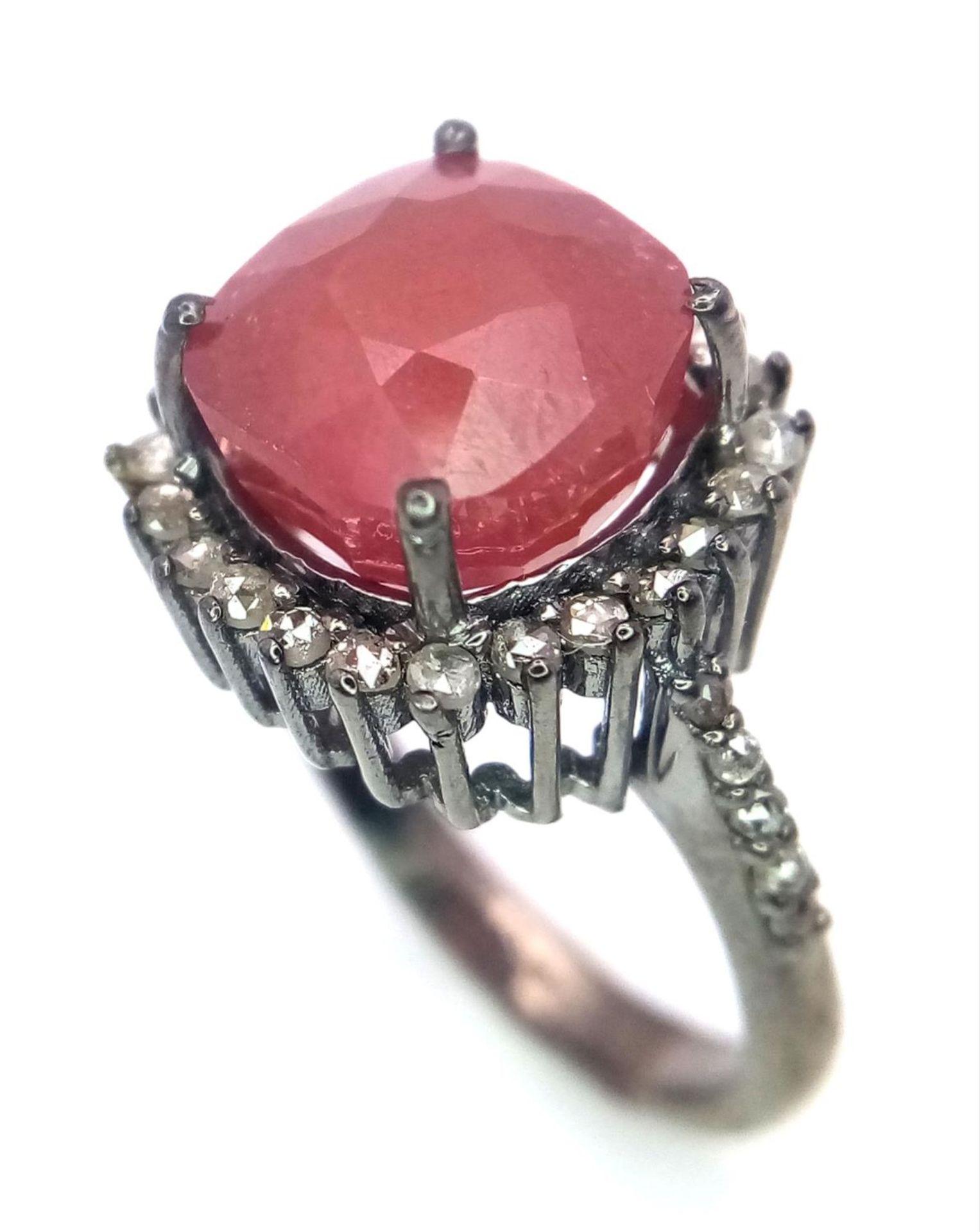 A 4.75ct Ruby Gemstone Ring with 0.80ctw of Diamond Accents. Set in 925 Silver. Size M. Ref: CD-1337 - Image 3 of 5