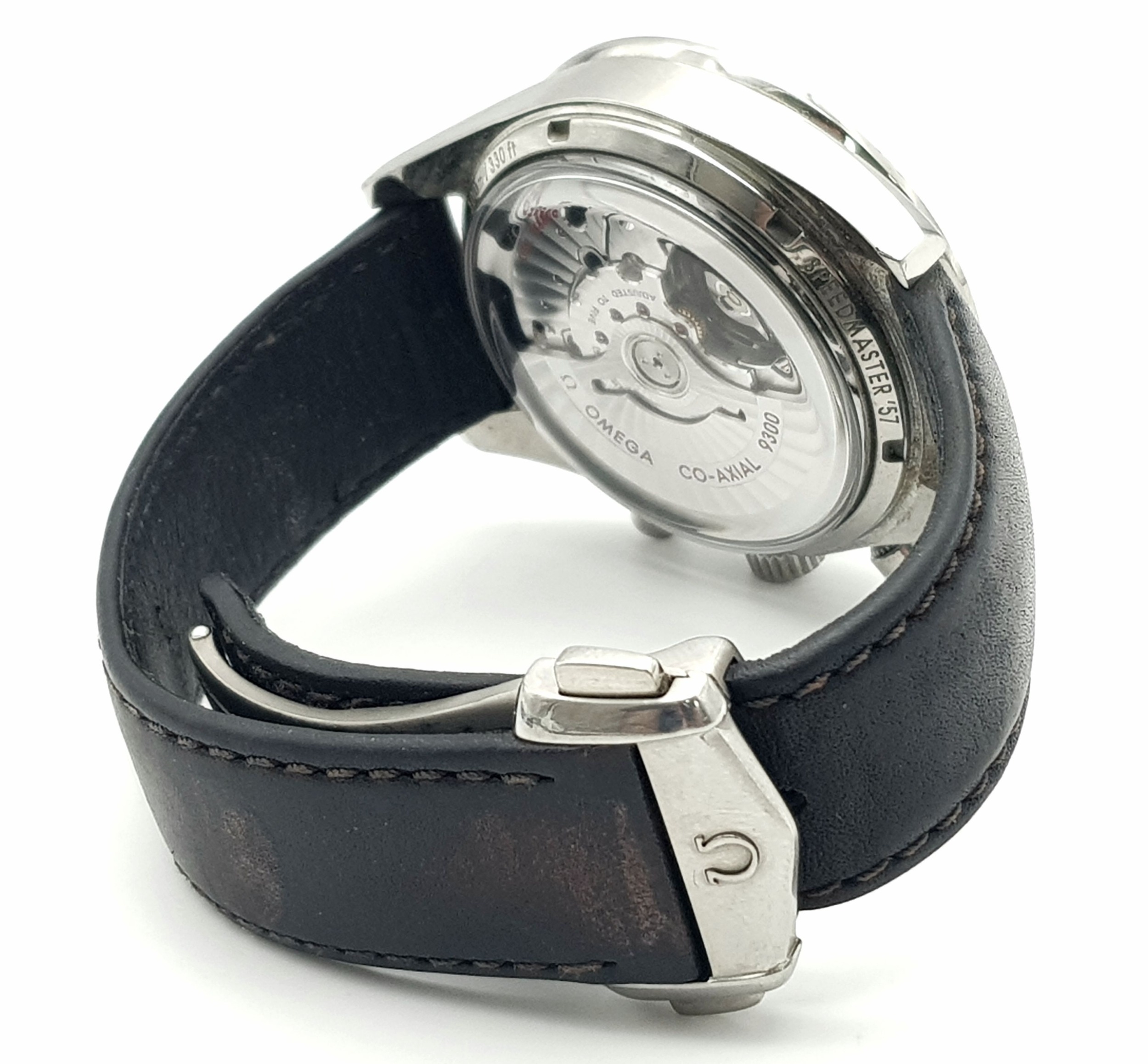 An Omega Speedmaster Automatic Co-Axial Chronograph Gents Watch. Black leather tag strap. - Image 4 of 7