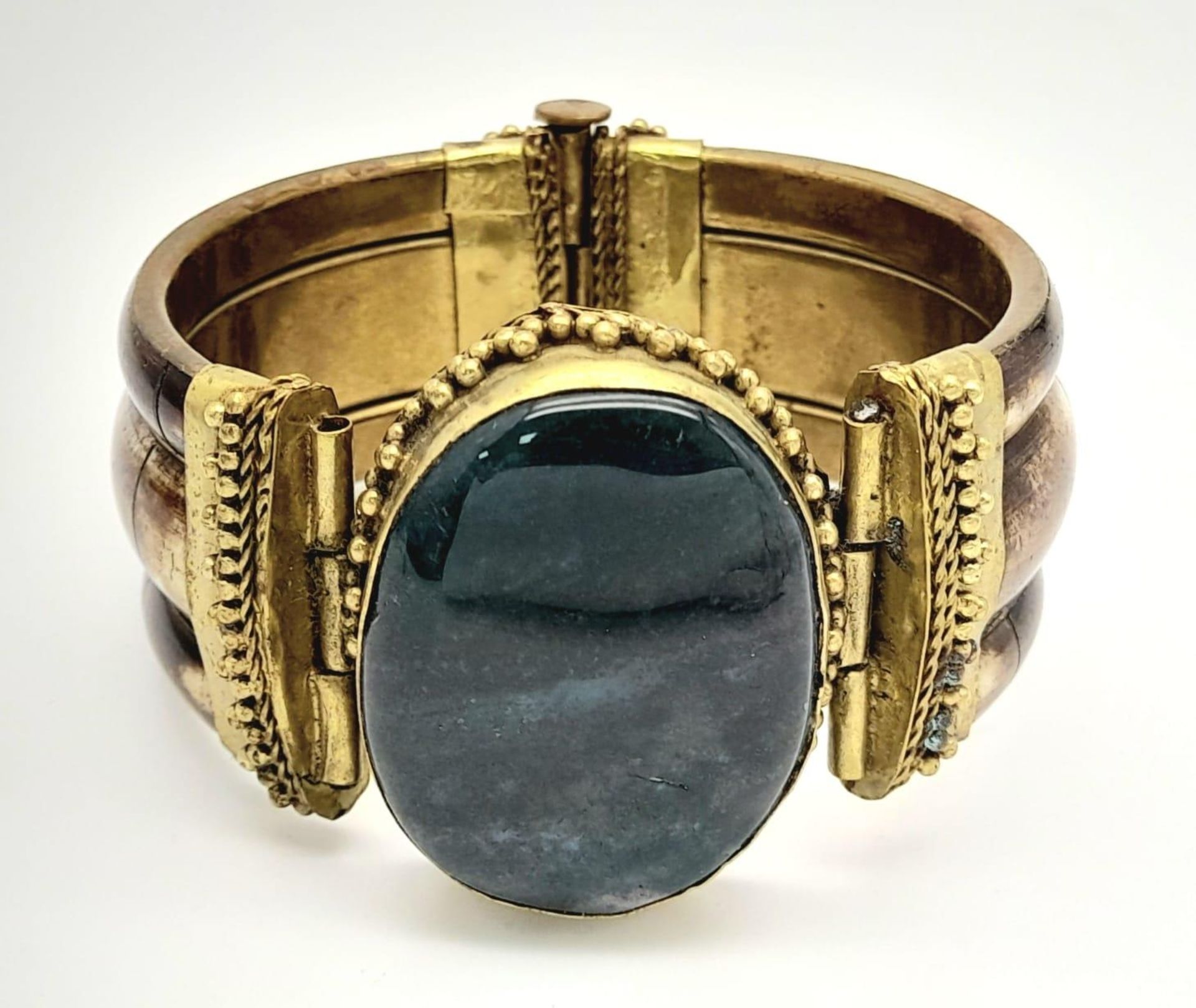 A Yellow Metal Middle Eastern/Asian Jasper Set Hinge Bracelet. 6.5cm Inner Diameter. 90.3 Grams - Image 2 of 14