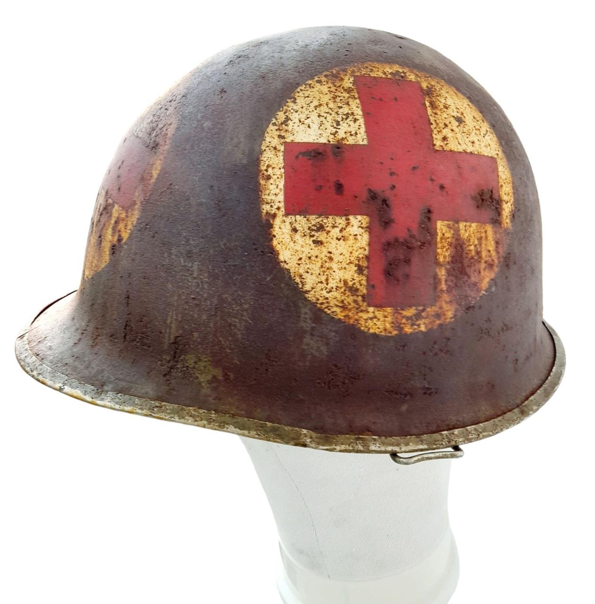 WW2 US M1 Swivel Bale Medics Helmet with Capac Liner. The helmet has the correct front edgeseam - Bild 2 aus 5