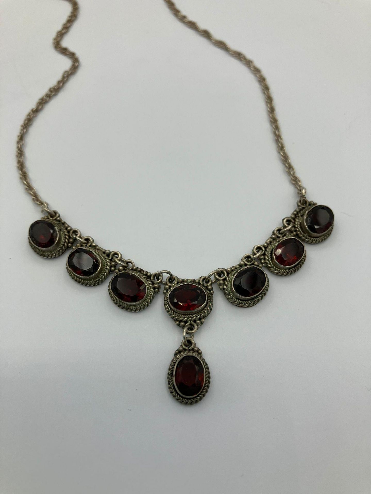 Impressive Vintage SILVER and GARNET NECKLACE. Victorian Style. Having 8 x Oval Cut Garnets