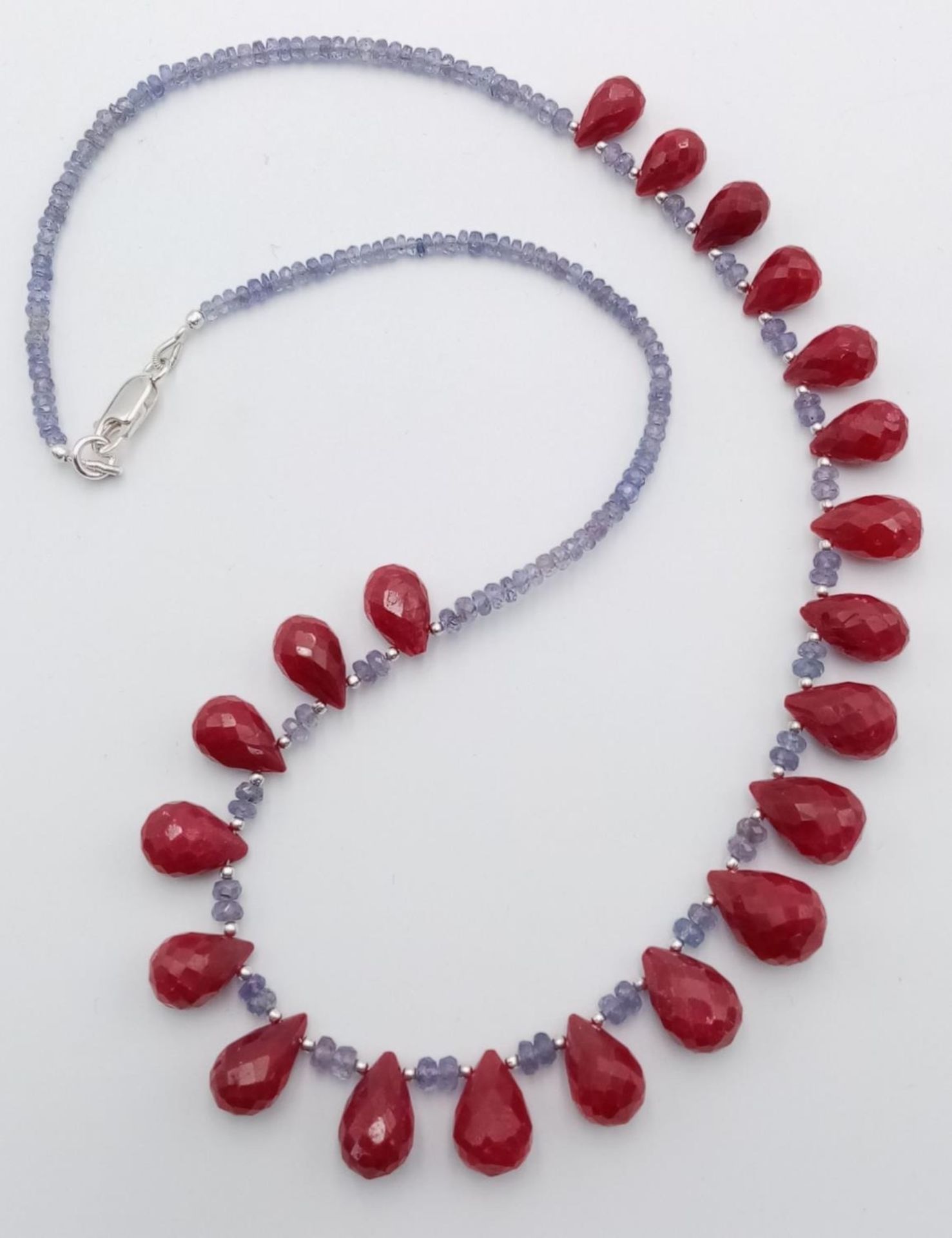A Tanzanite Small Rondelle Necklace with Ruby Drops. 925 Silver Clasp. 150ctw gemstones. 42cm - Image 2 of 4