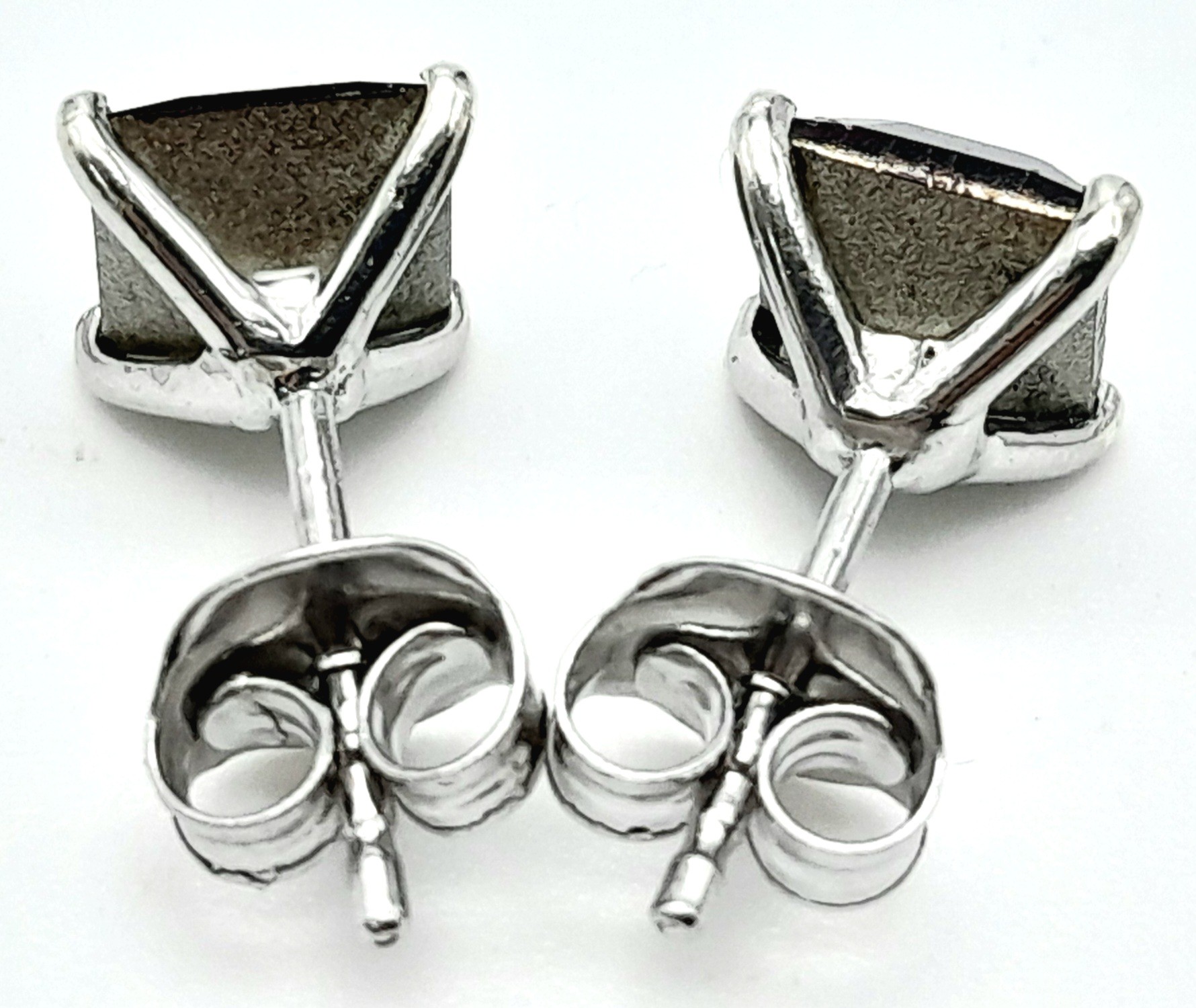 A Pair of Amethyst 925 Silver Stud Earrings. - Image 2 of 4