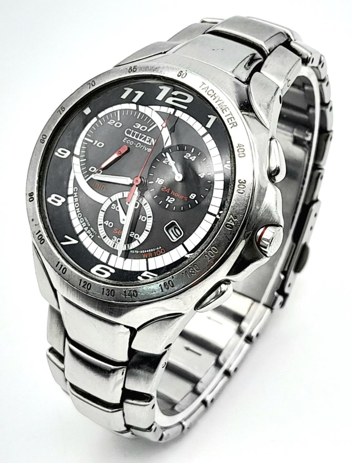 A Citizen Eco Drive Chronograph Gents Watch. Stainless steel bracelet and case - 42mm. Black dial