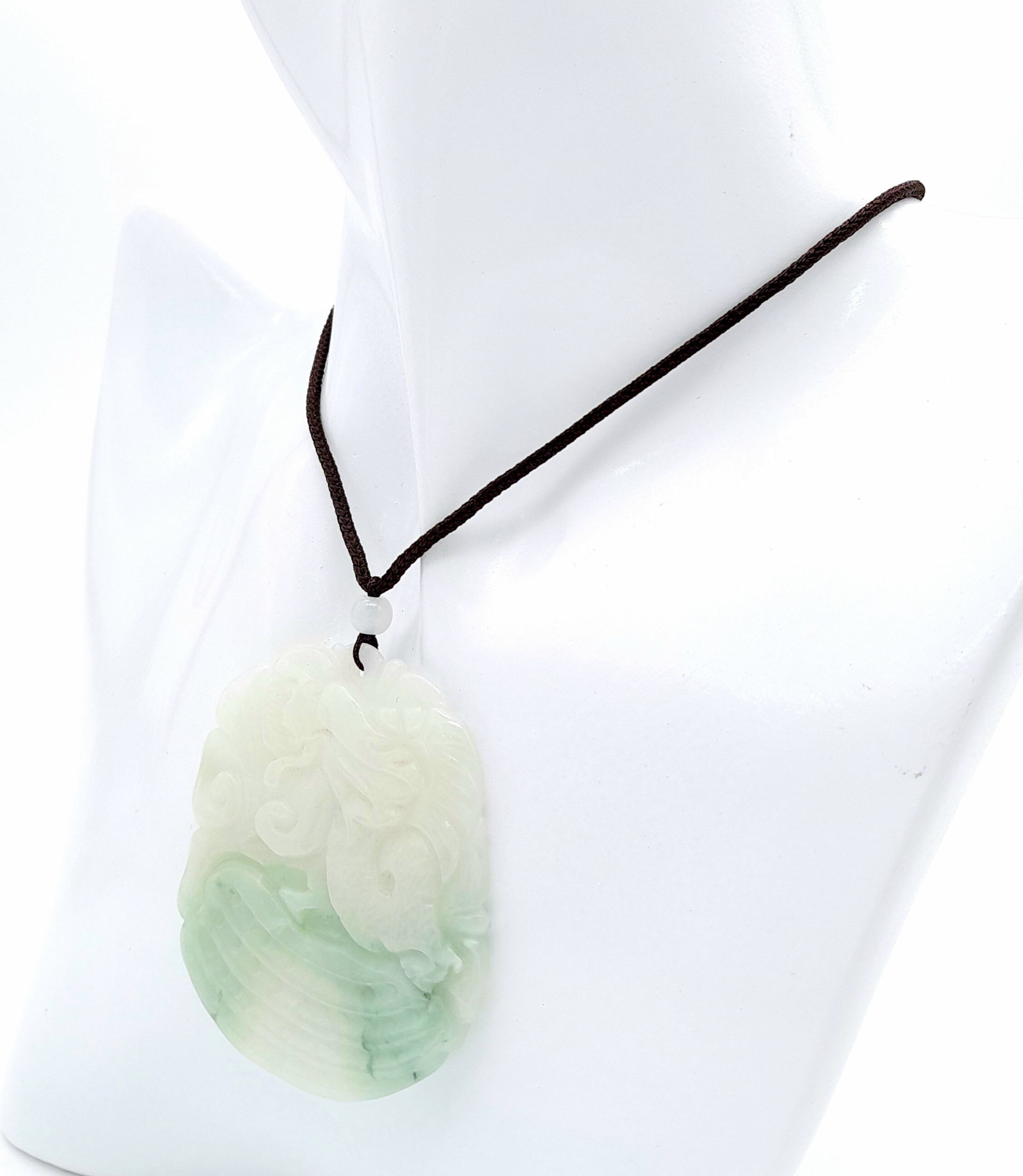A Dragon Jade Pendant on an Adjustable Necklace. 5.5cm length. 25g total weight. - Image 3 of 4