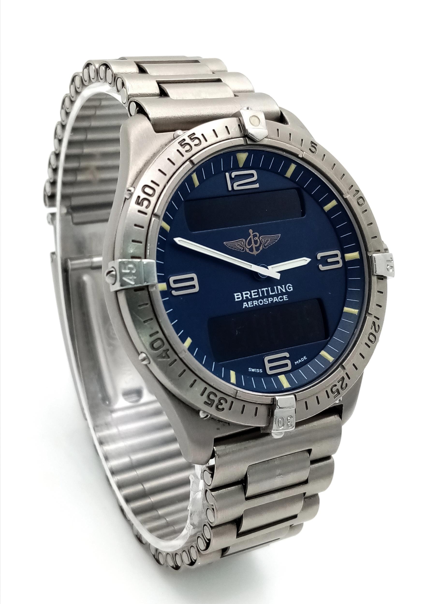 A Breitling E56062 Aerospace Quartz Pilots Watch. Titanium bracelet and case - 40mm. Blue dial - Image 3 of 9