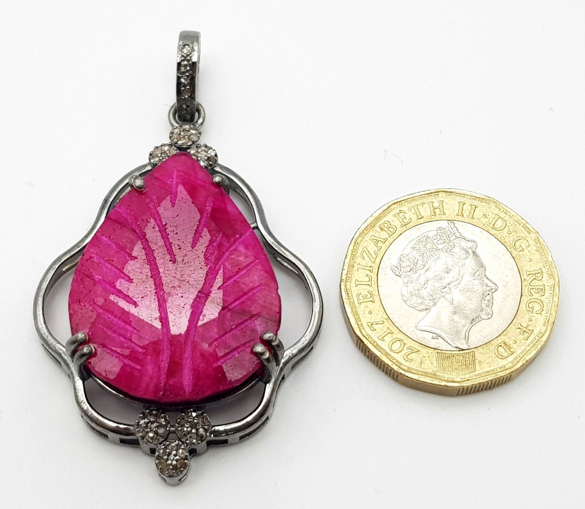 A Hand-Carved Ruby Gemstone with Diamond Accent Pendant. Pear shaped ruby - 30ct and diamond - Image 3 of 5