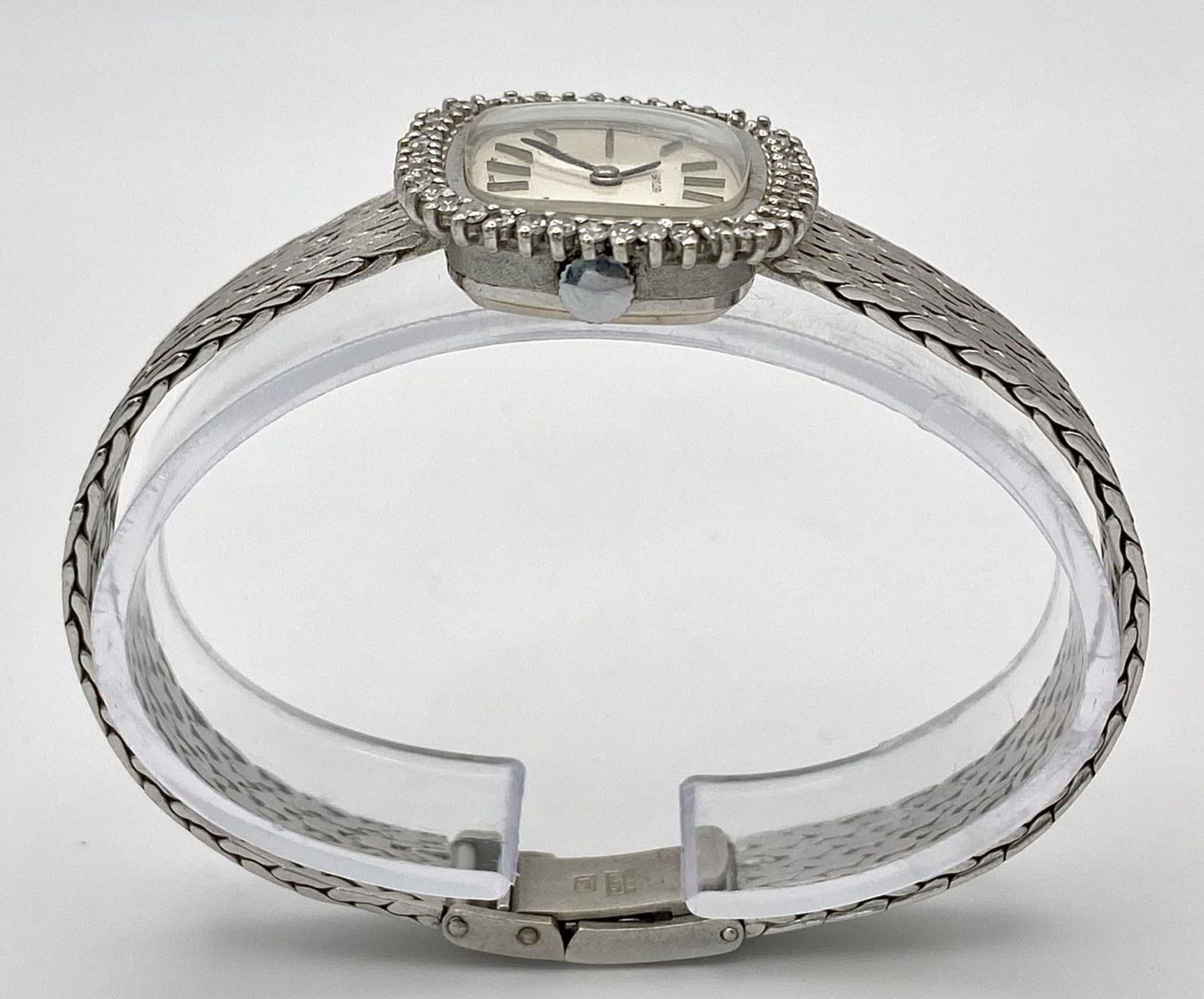 A Vintage Baylor 9K White Gold and Diamond Ladies Watch. 9k gold bracelet and case - 25mm. Diamond - Image 5 of 9