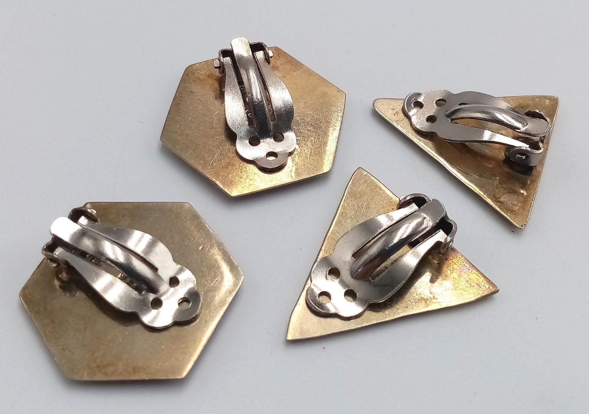 Two Pairs of Alpaca Silver Paua Shell/Abalone Set Clip on Earrings Comprising; 1) A Hexagon Shape - Bild 2 aus 3